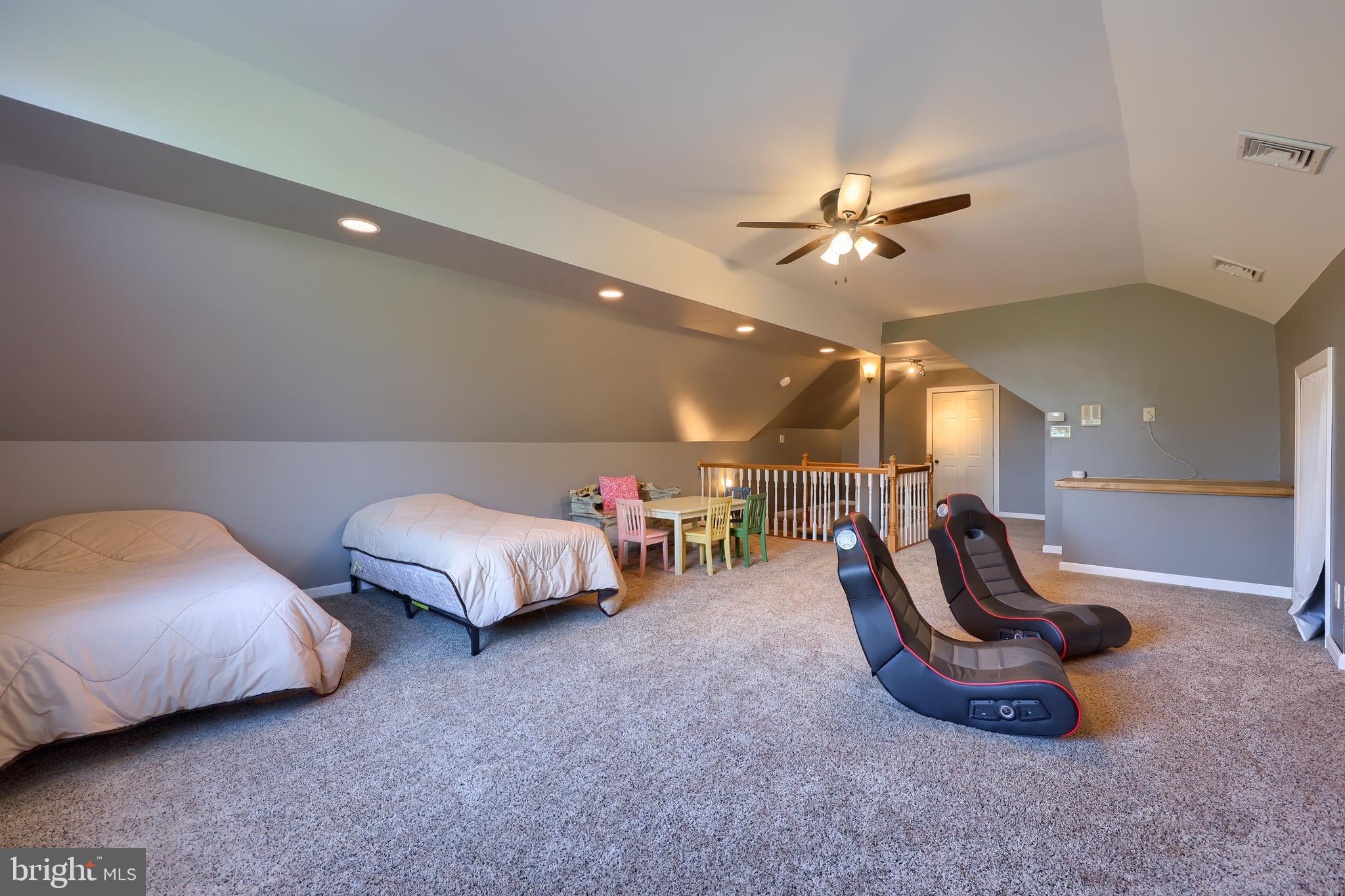 STONEHENGE - Residential