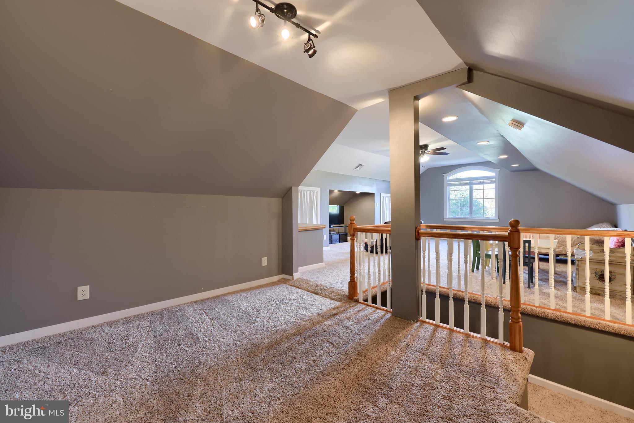 STONEHENGE - Residential