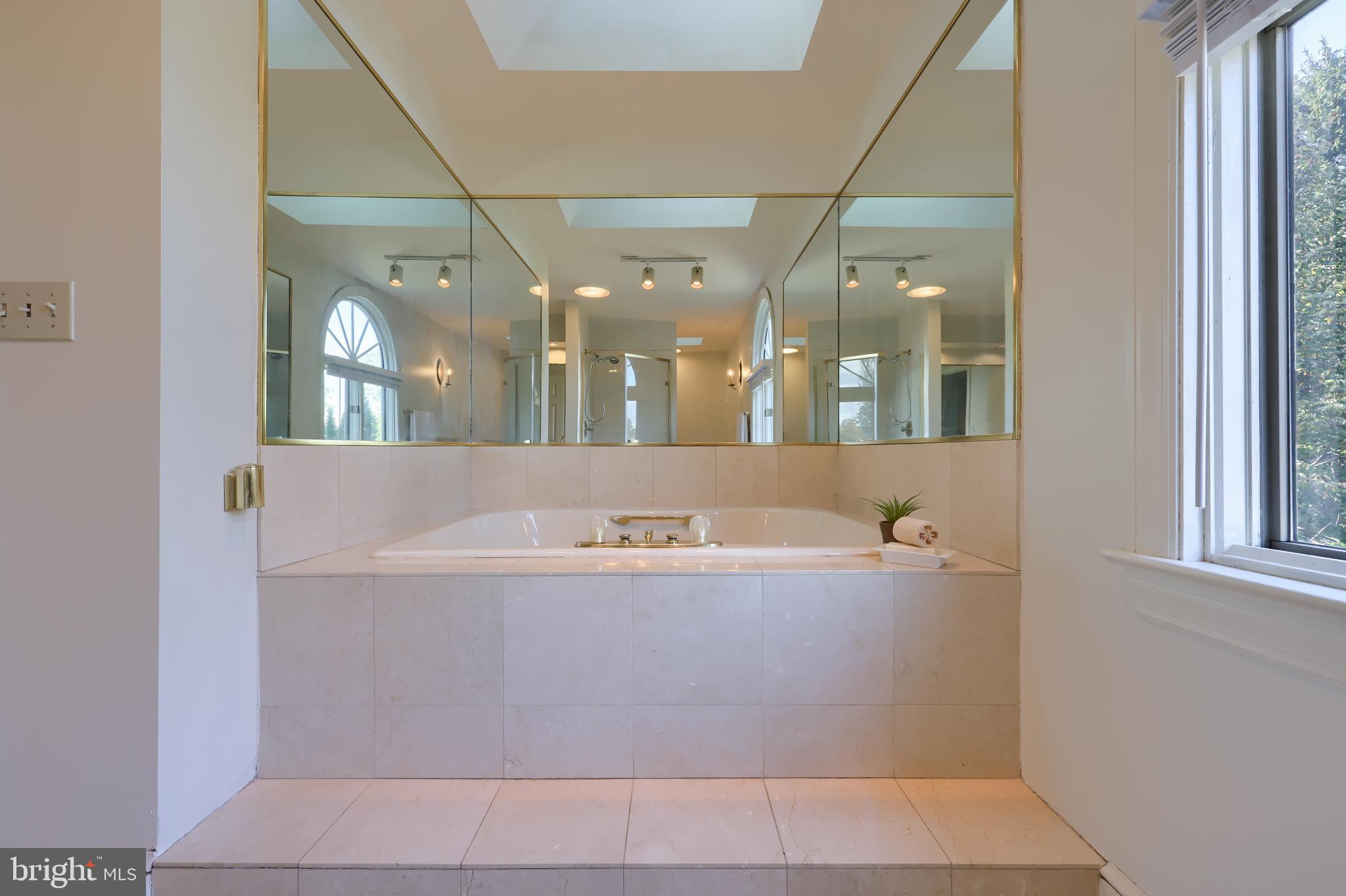 STONEHENGE - Residential