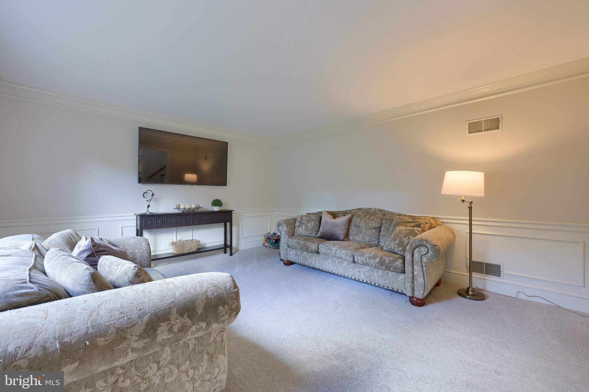 STONEHENGE - Residential