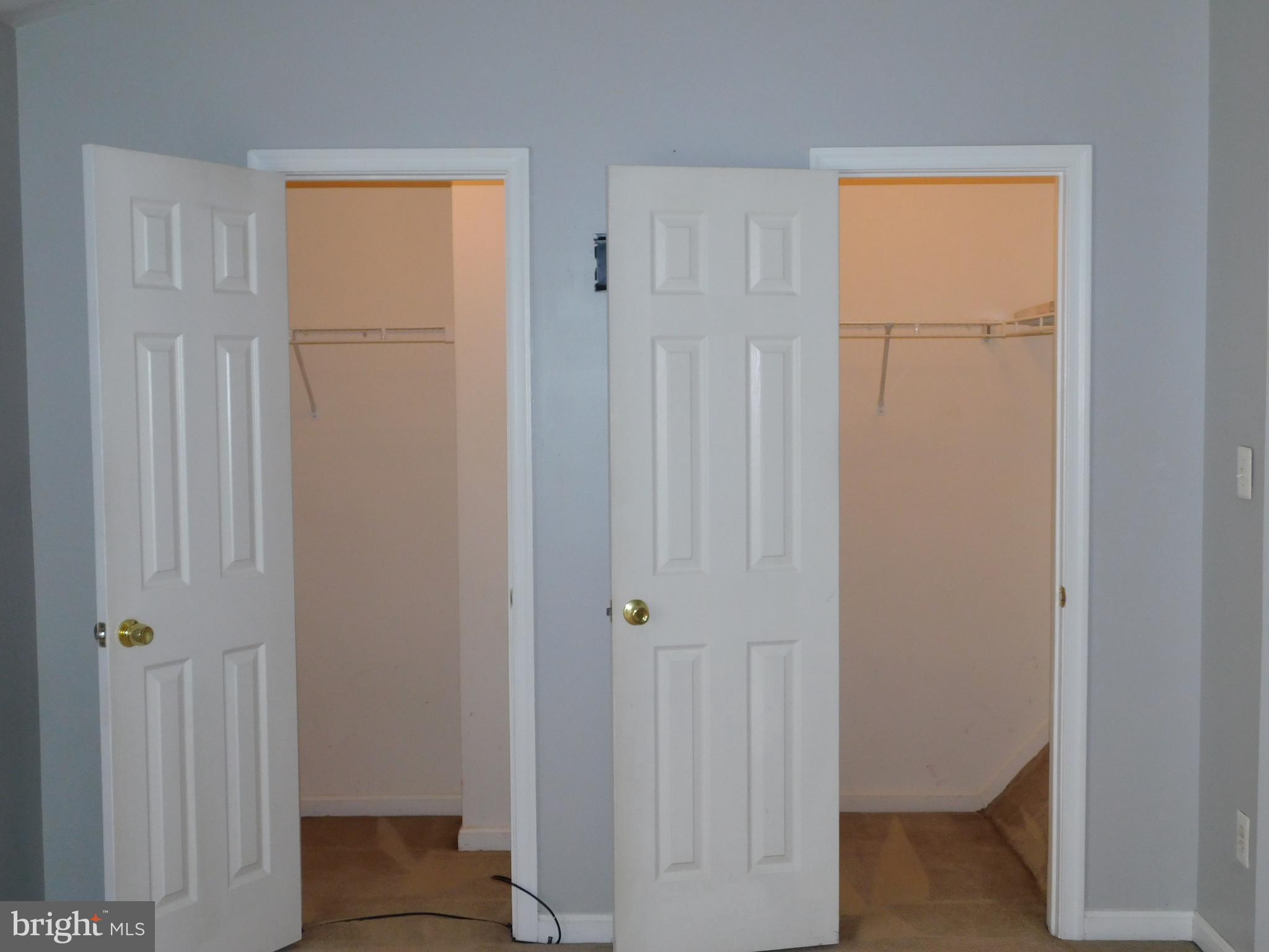 HOLLY WOODS - Residential