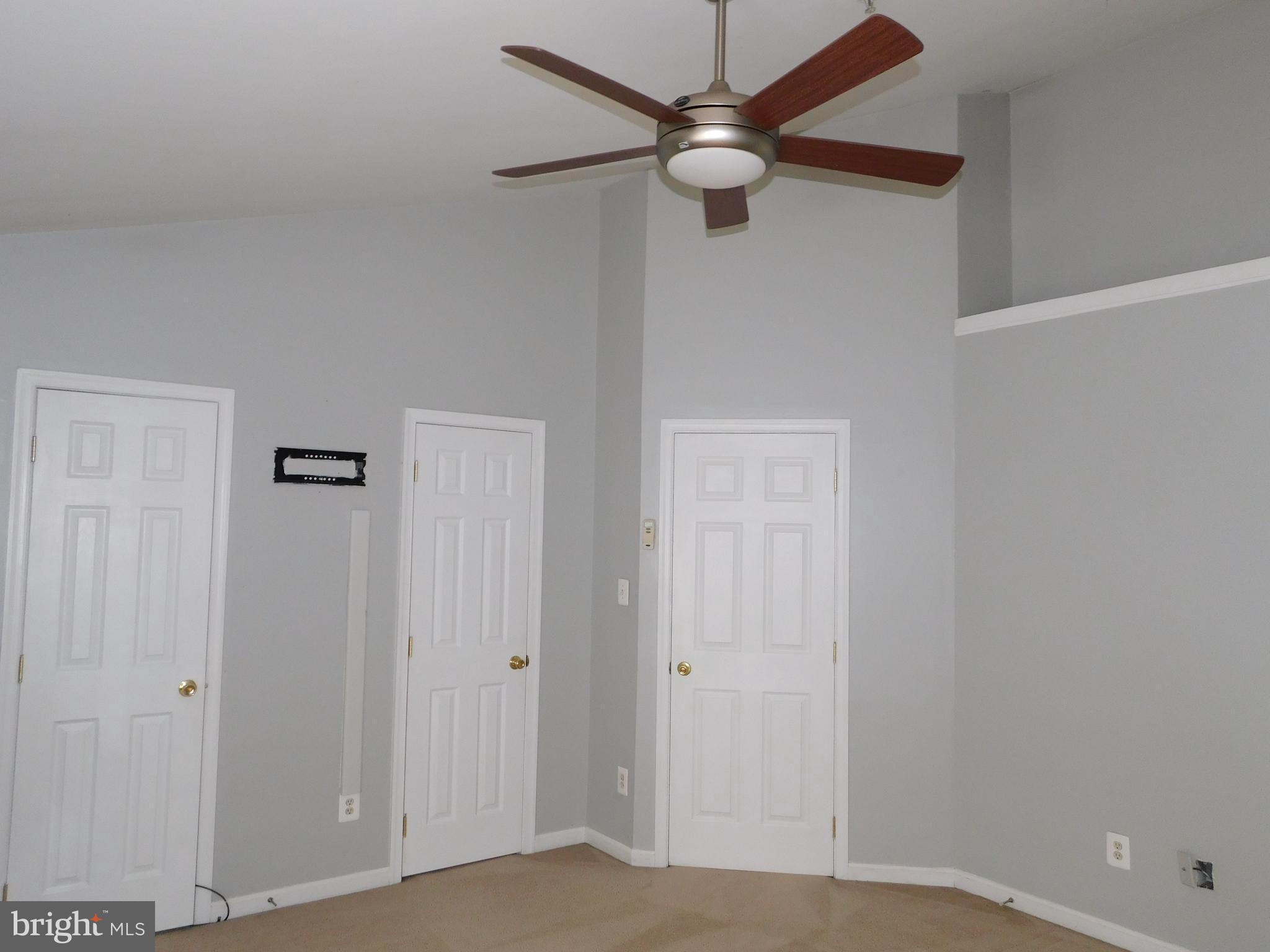 HOLLY WOODS - Residential