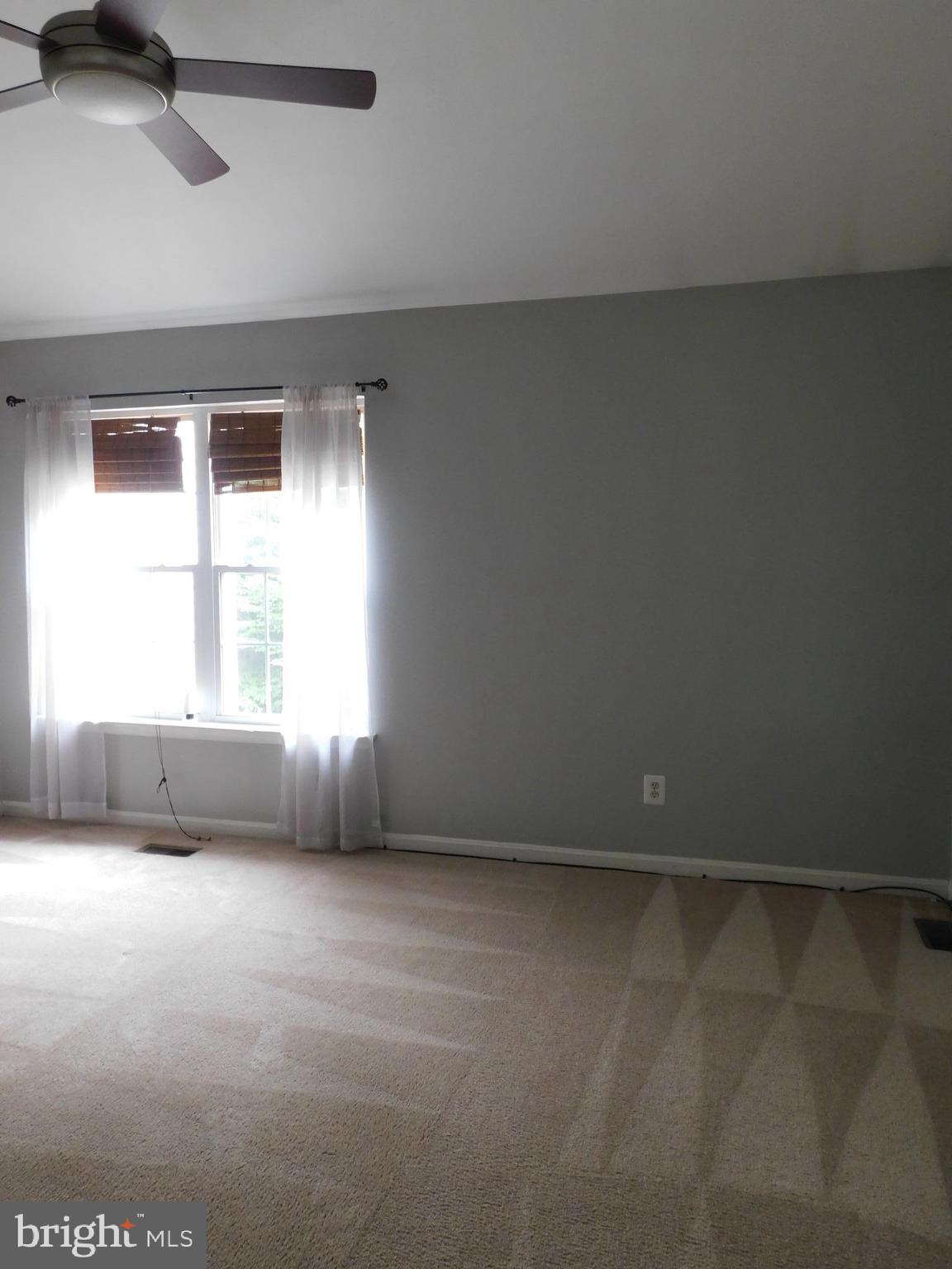 HOLLY WOODS - Residential