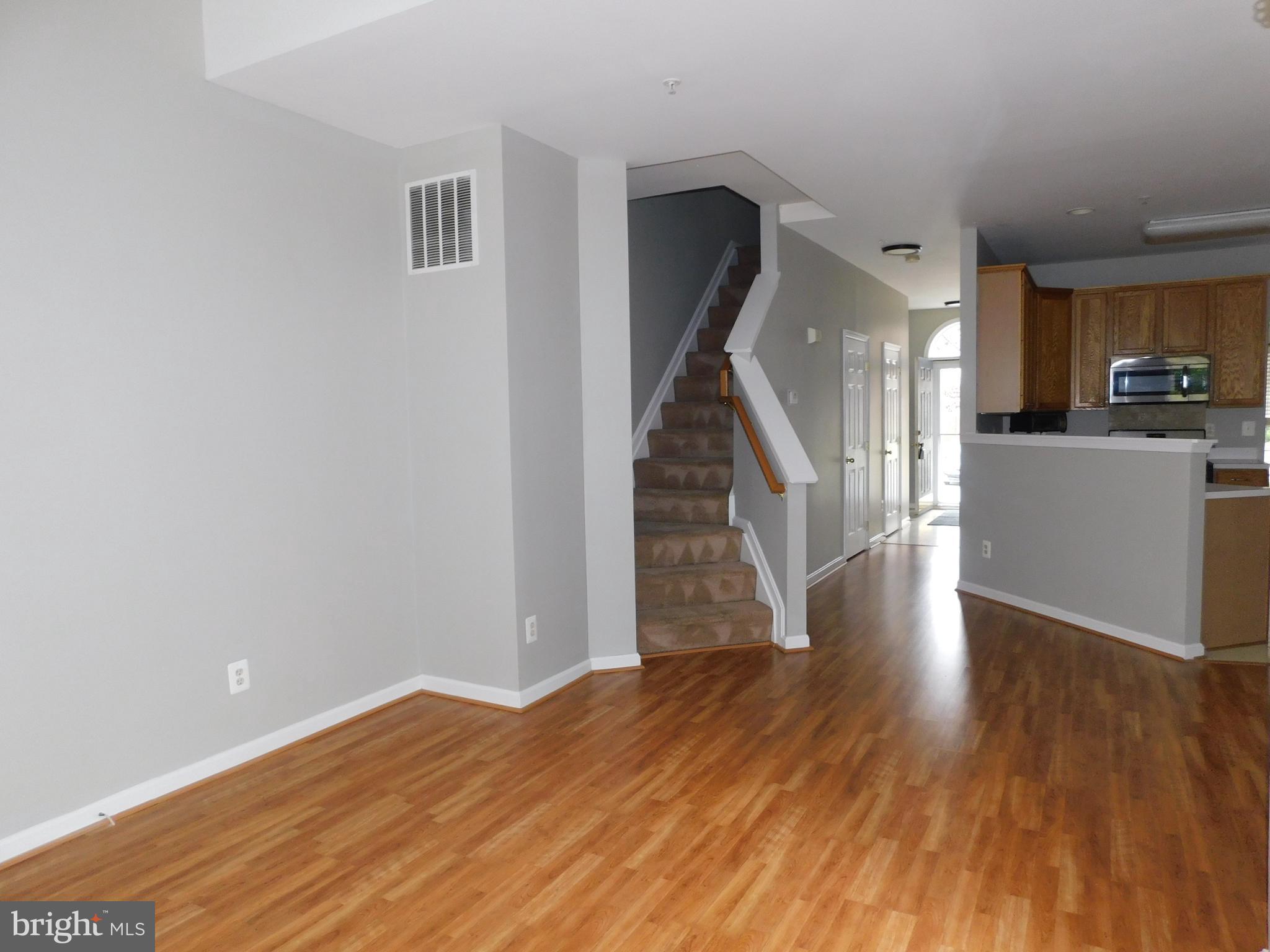 HOLLY WOODS - Residential