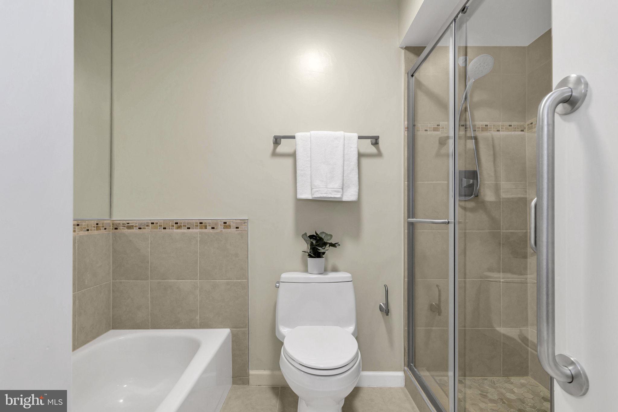 LANGLEY OAKS - Residential