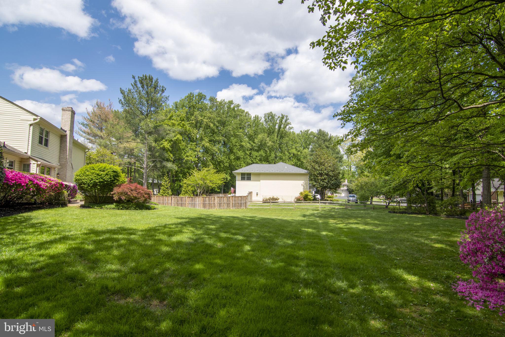 LANGLEY OAKS - Residential