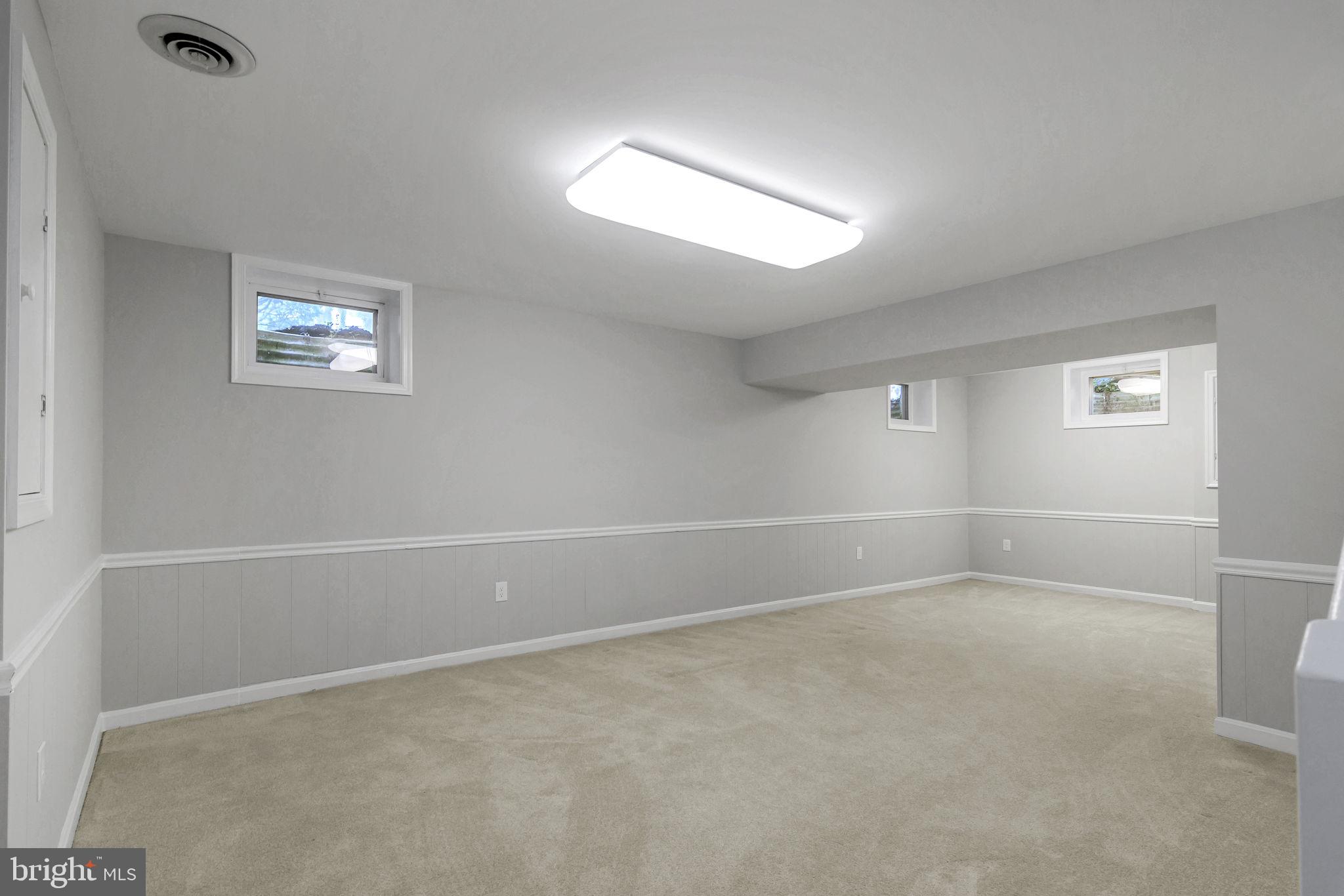 LANGLEY OAKS - Residential