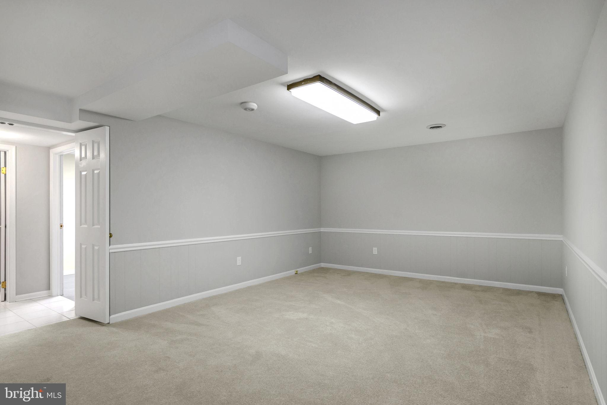 LANGLEY OAKS - Residential