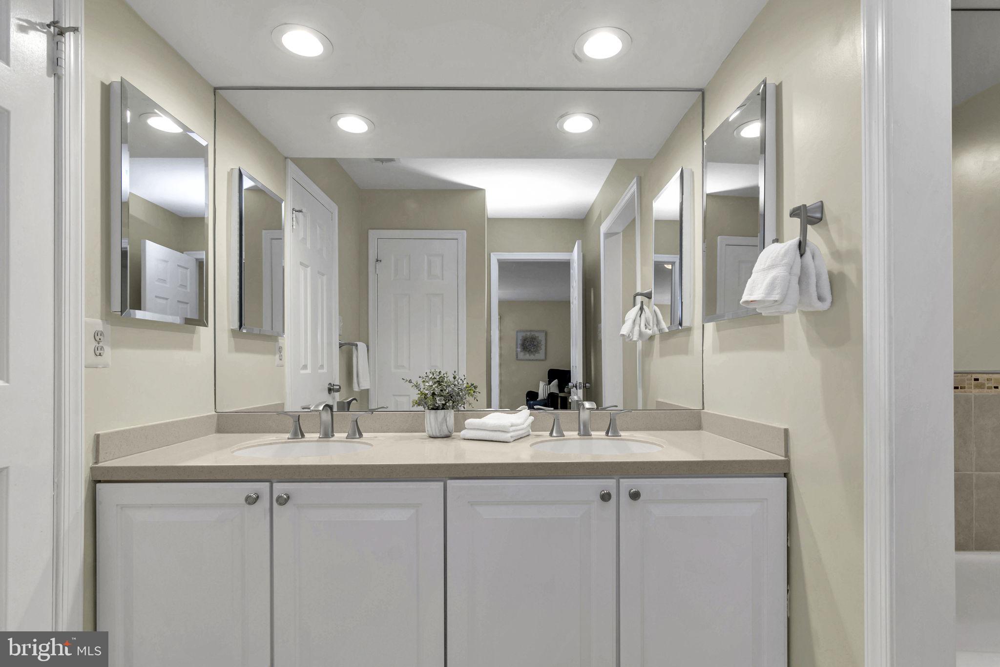 LANGLEY OAKS - Residential