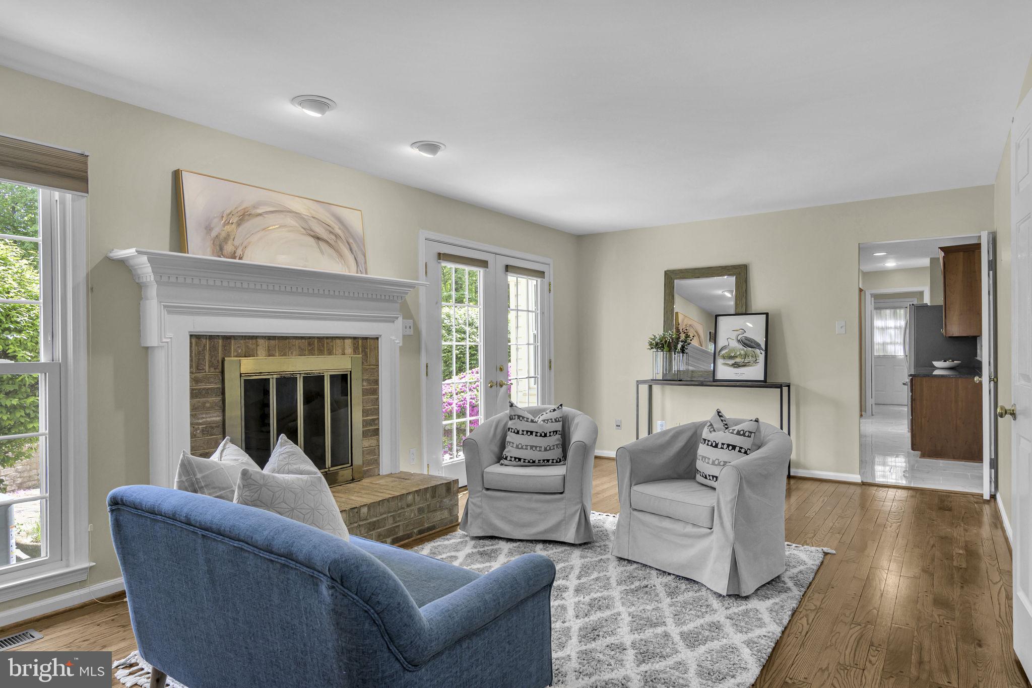 LANGLEY OAKS - Residential