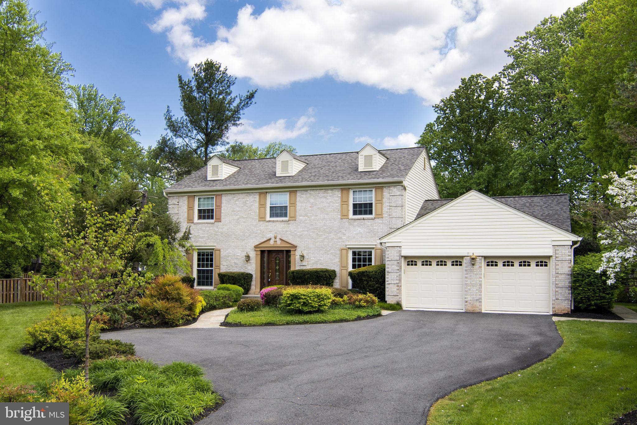 LANGLEY OAKS - Residential