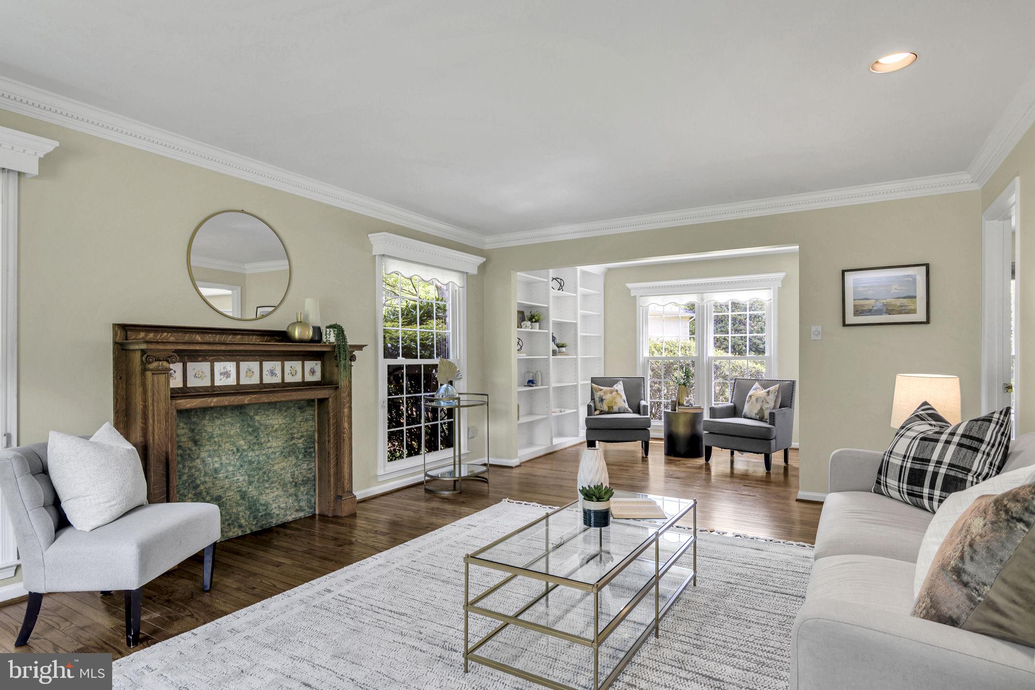 LANGLEY OAKS - Residential