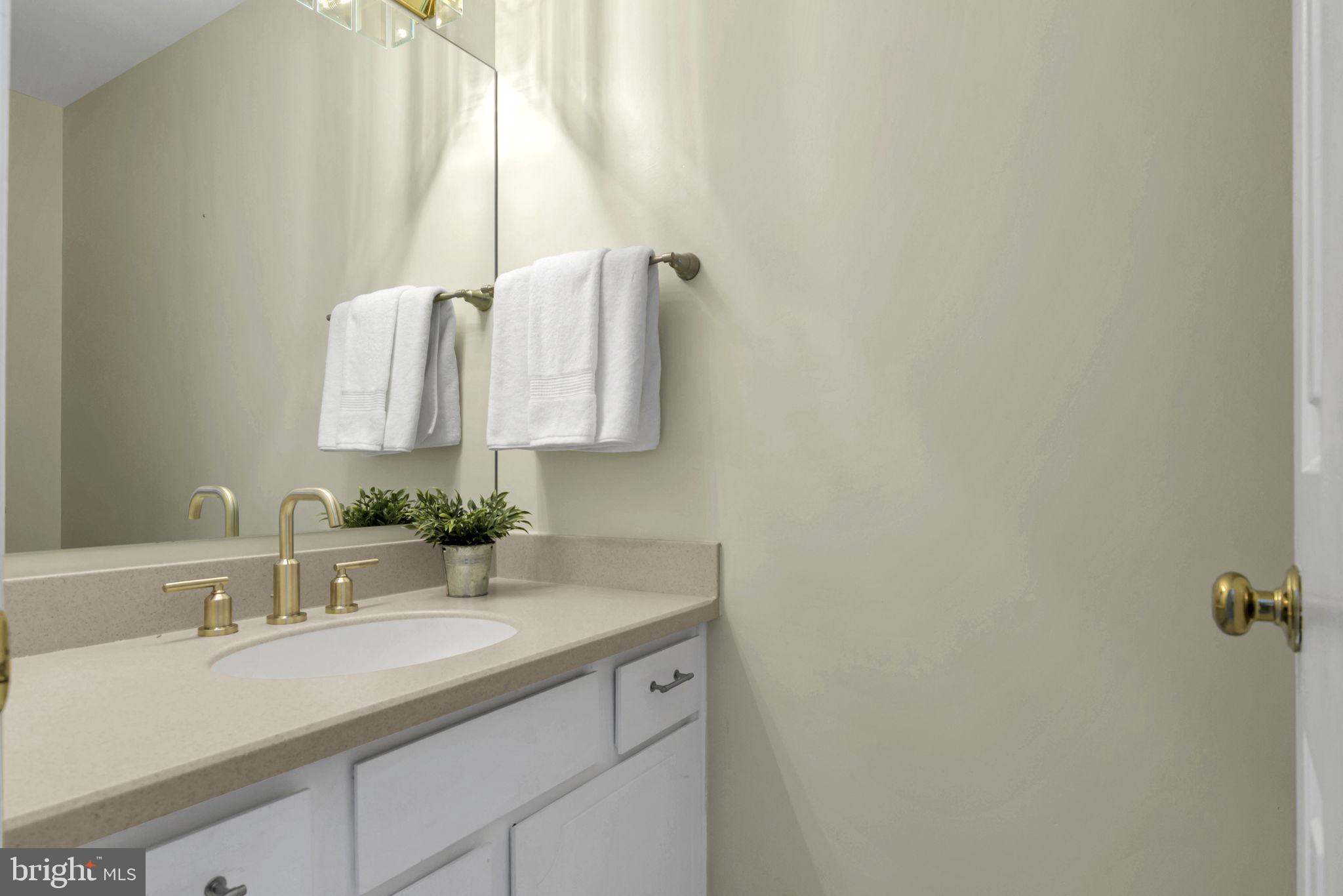 LANGLEY OAKS - Residential