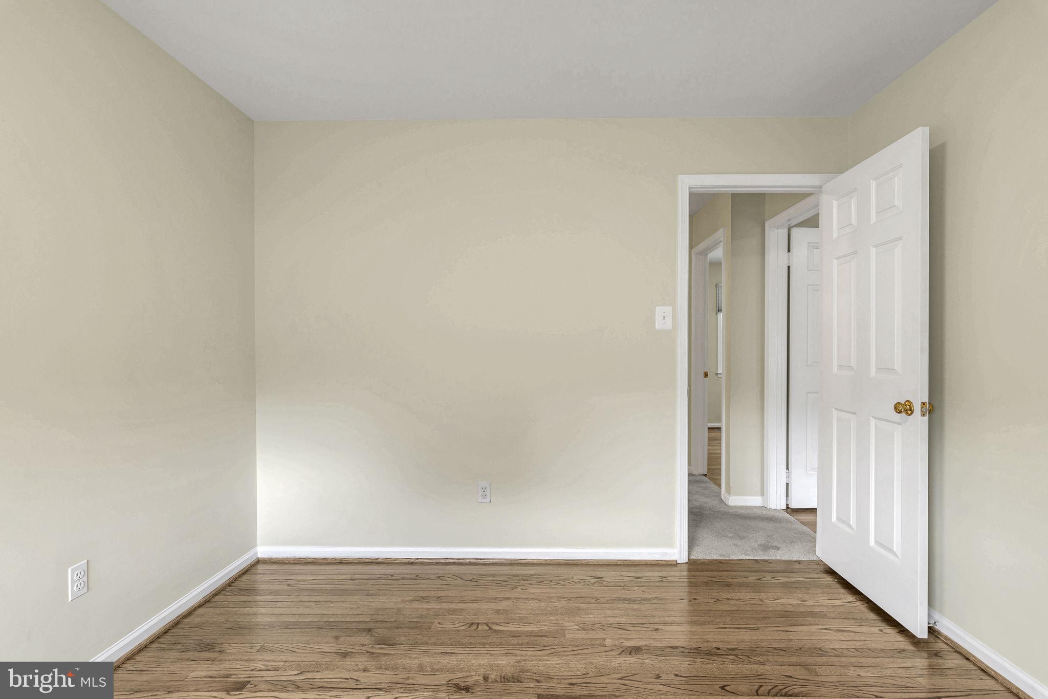 LANGLEY OAKS - Residential