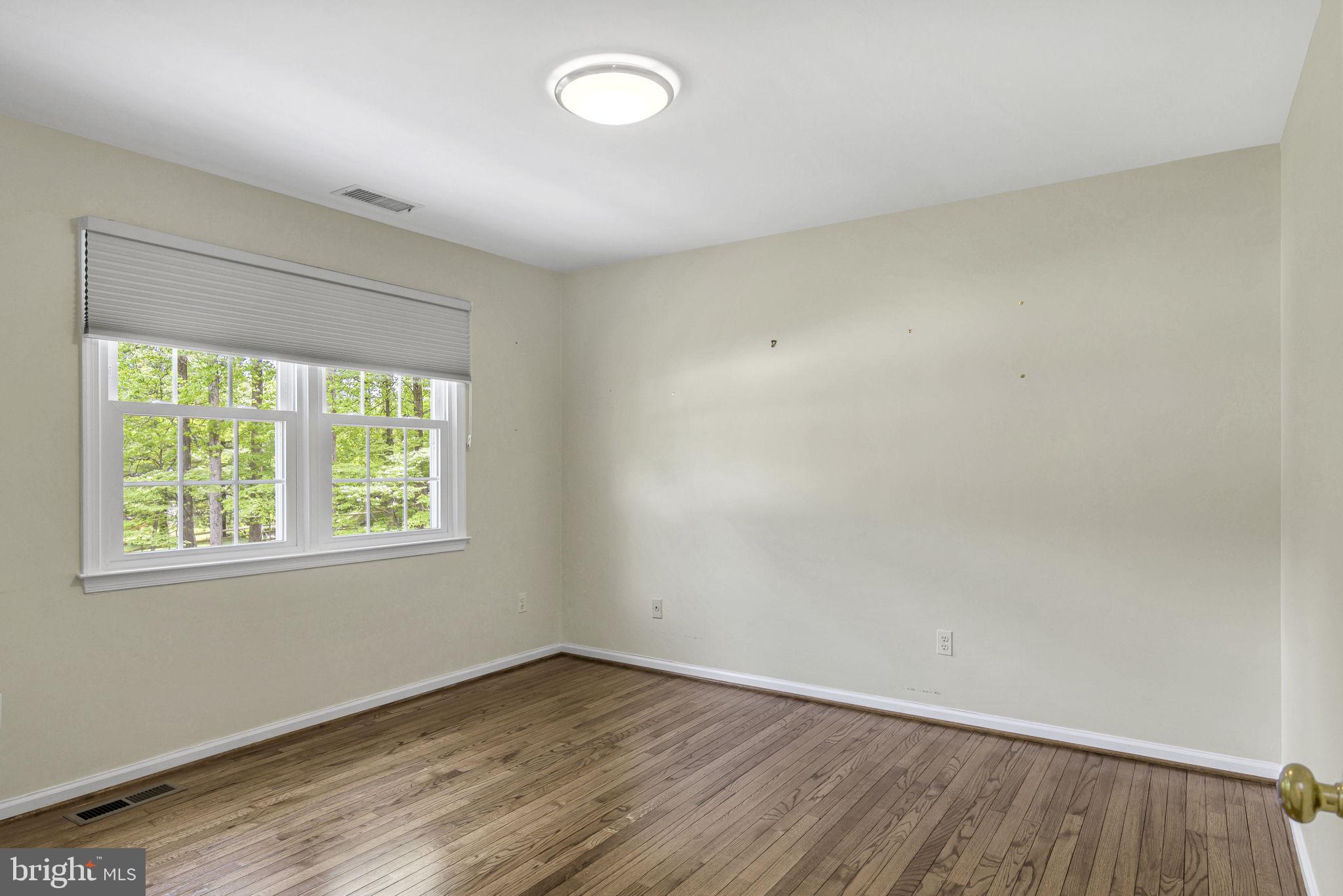 LANGLEY OAKS - Residential