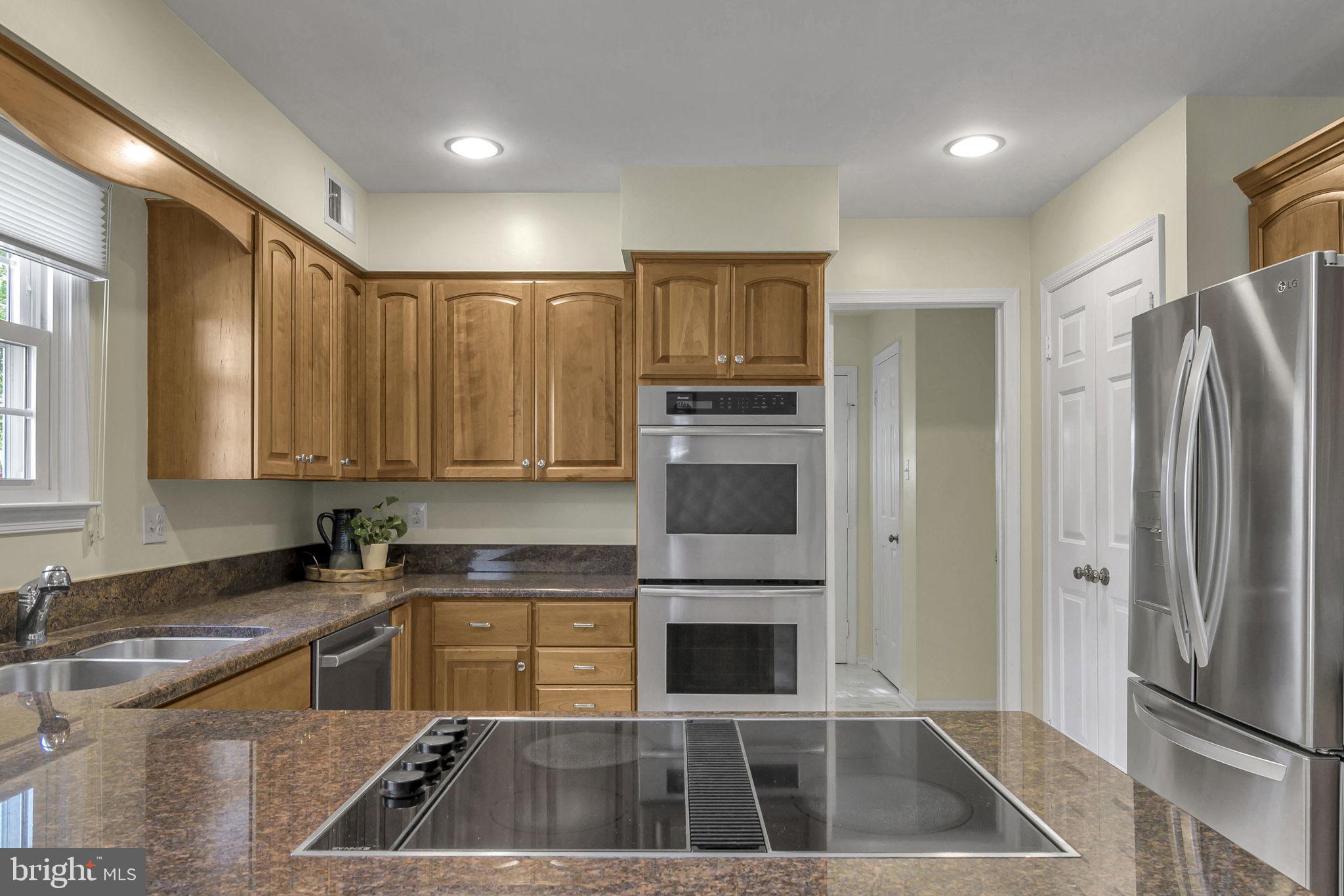 LANGLEY OAKS - Residential