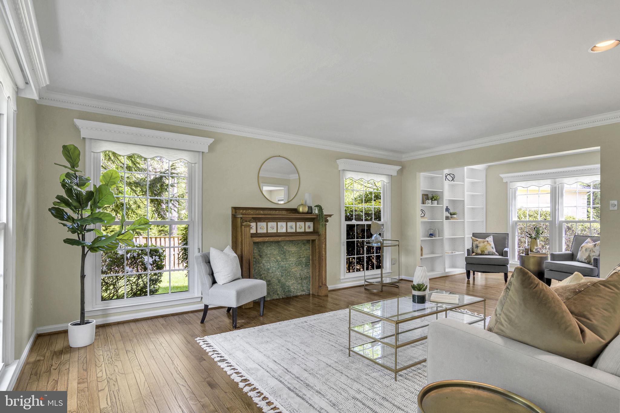 LANGLEY OAKS - Residential