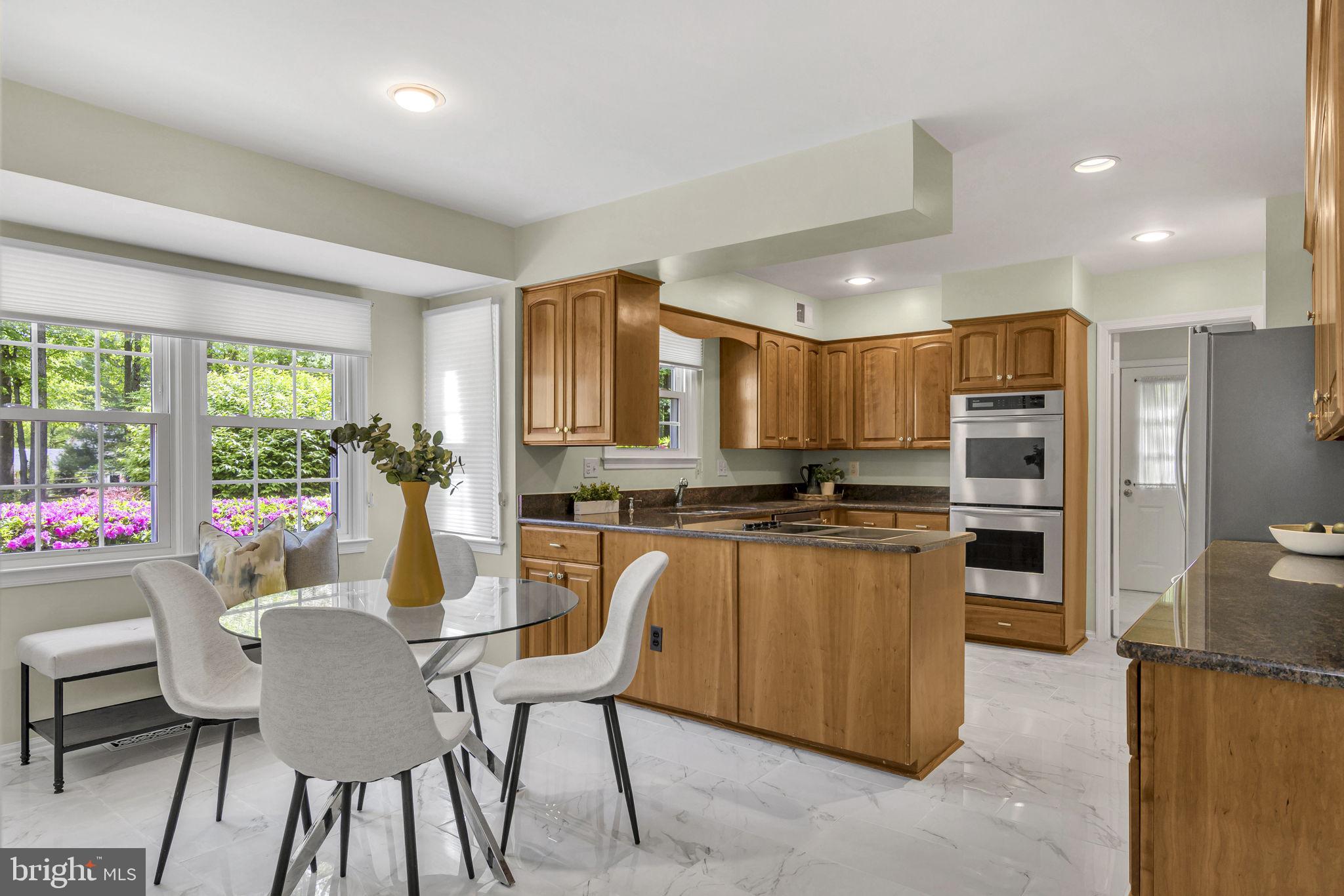 LANGLEY OAKS - Residential