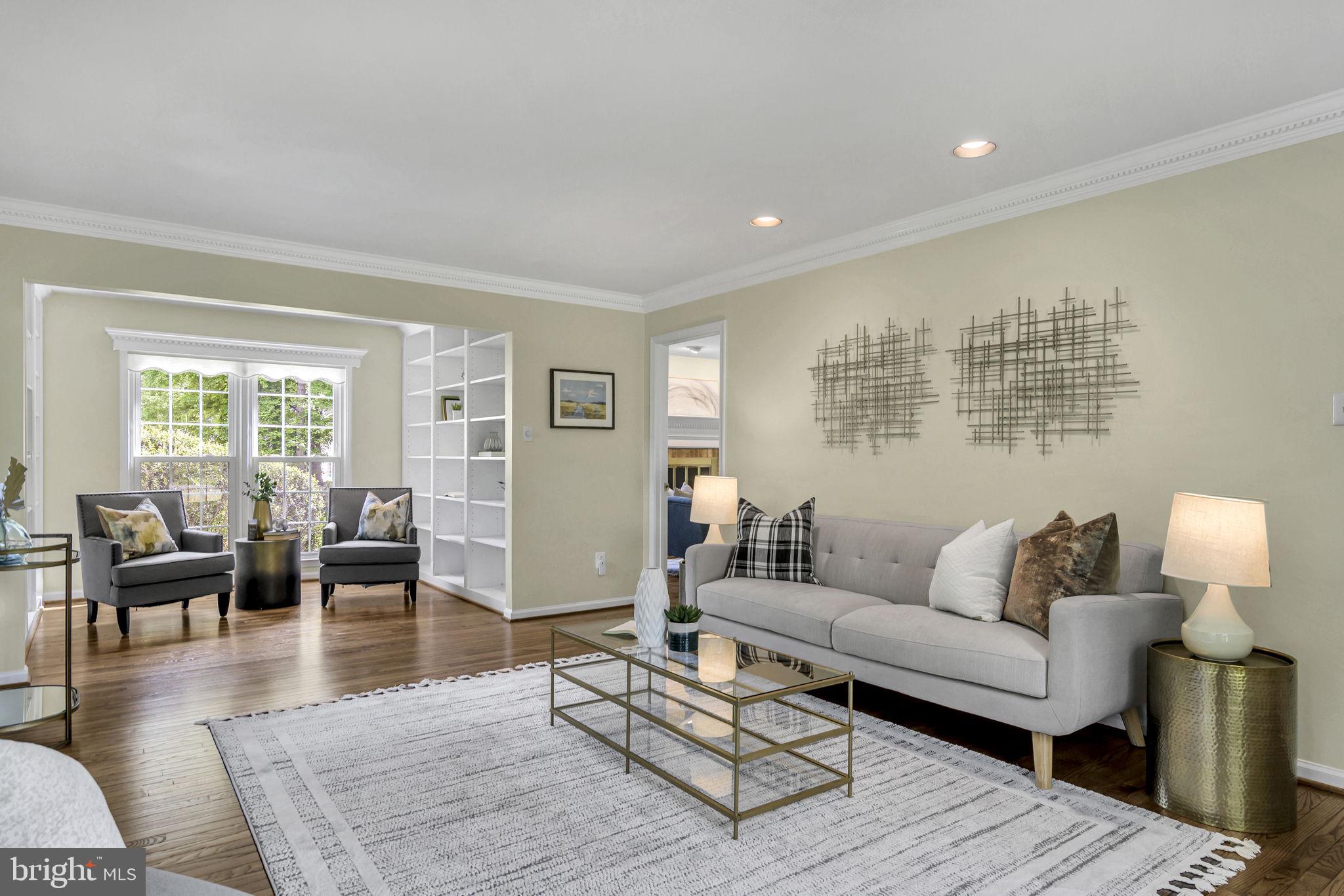 LANGLEY OAKS - Residential