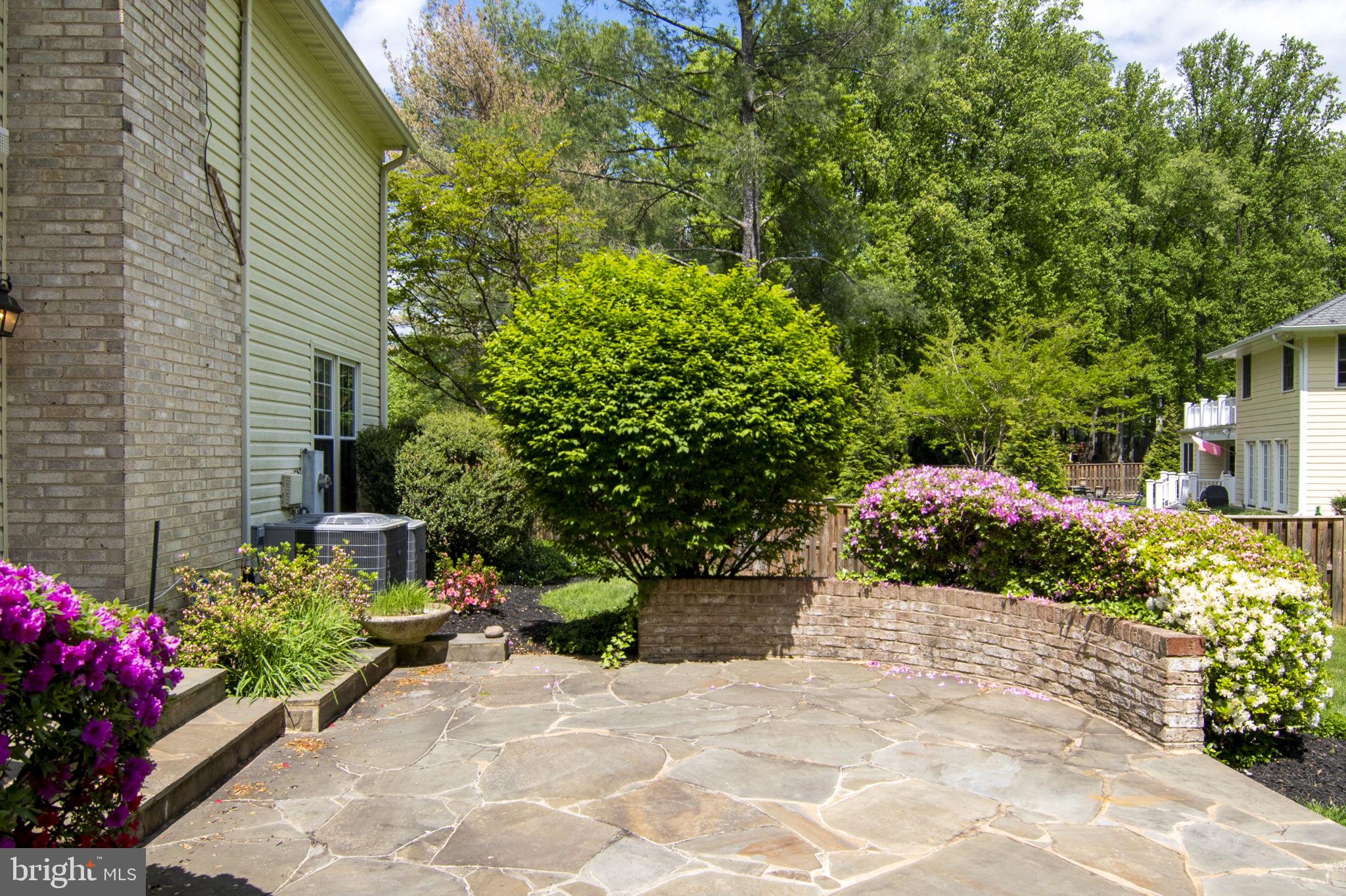 LANGLEY OAKS - Residential