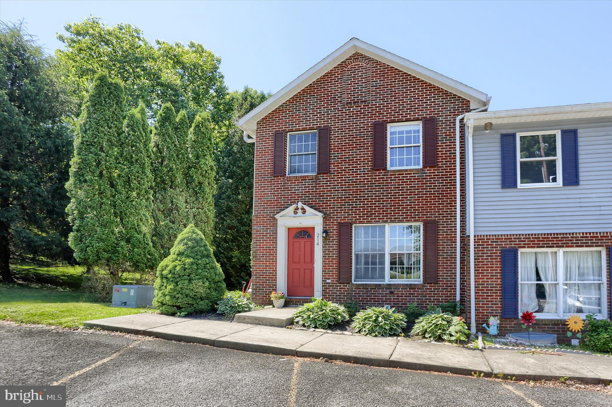 214 SCHOOLHOUSE LANE