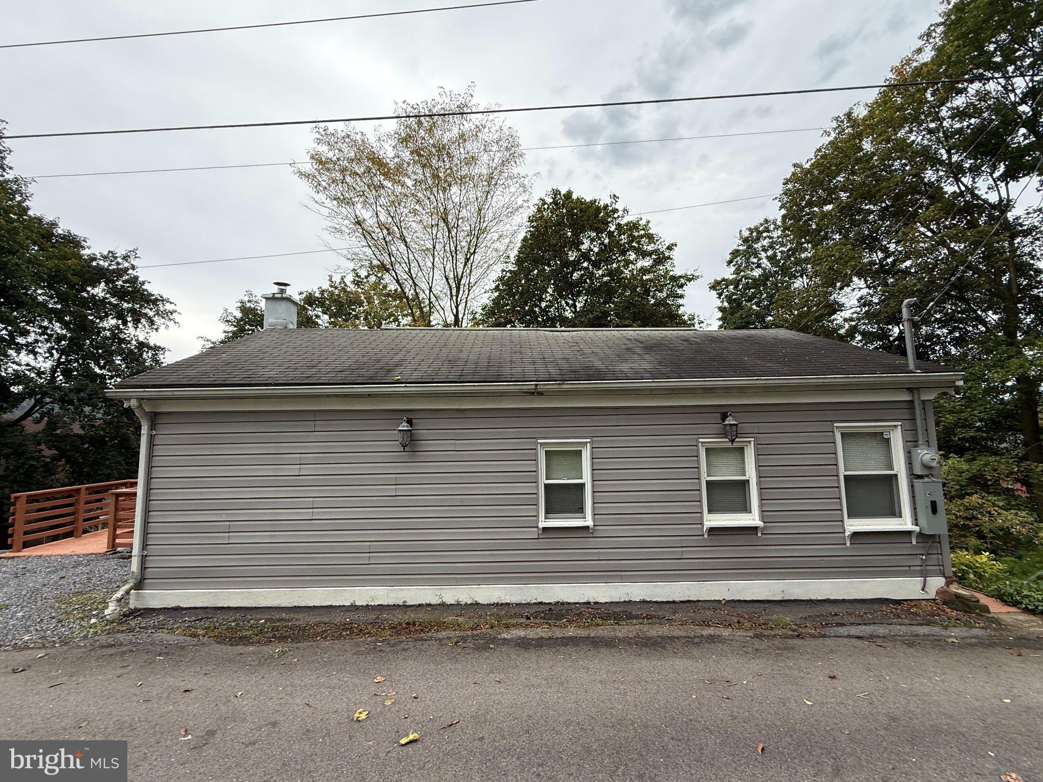 230 SCOTT LANE
