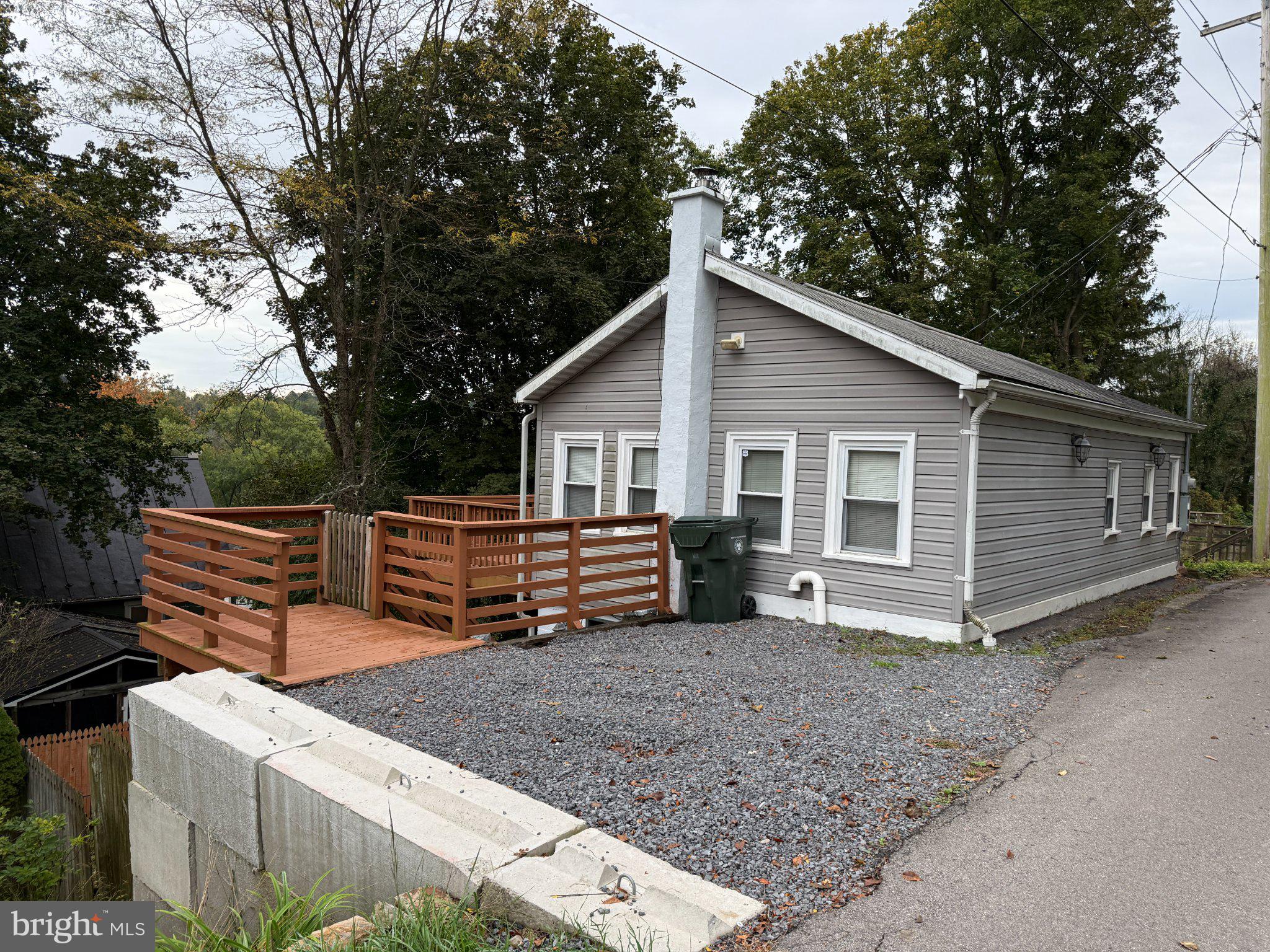 230 SCOTT LANE