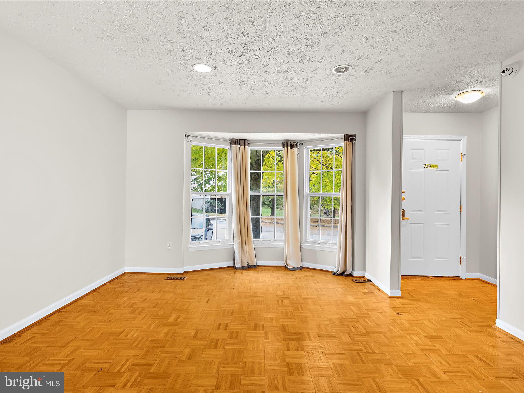 BROADVIEW/GREENS AT SMITH - Residential