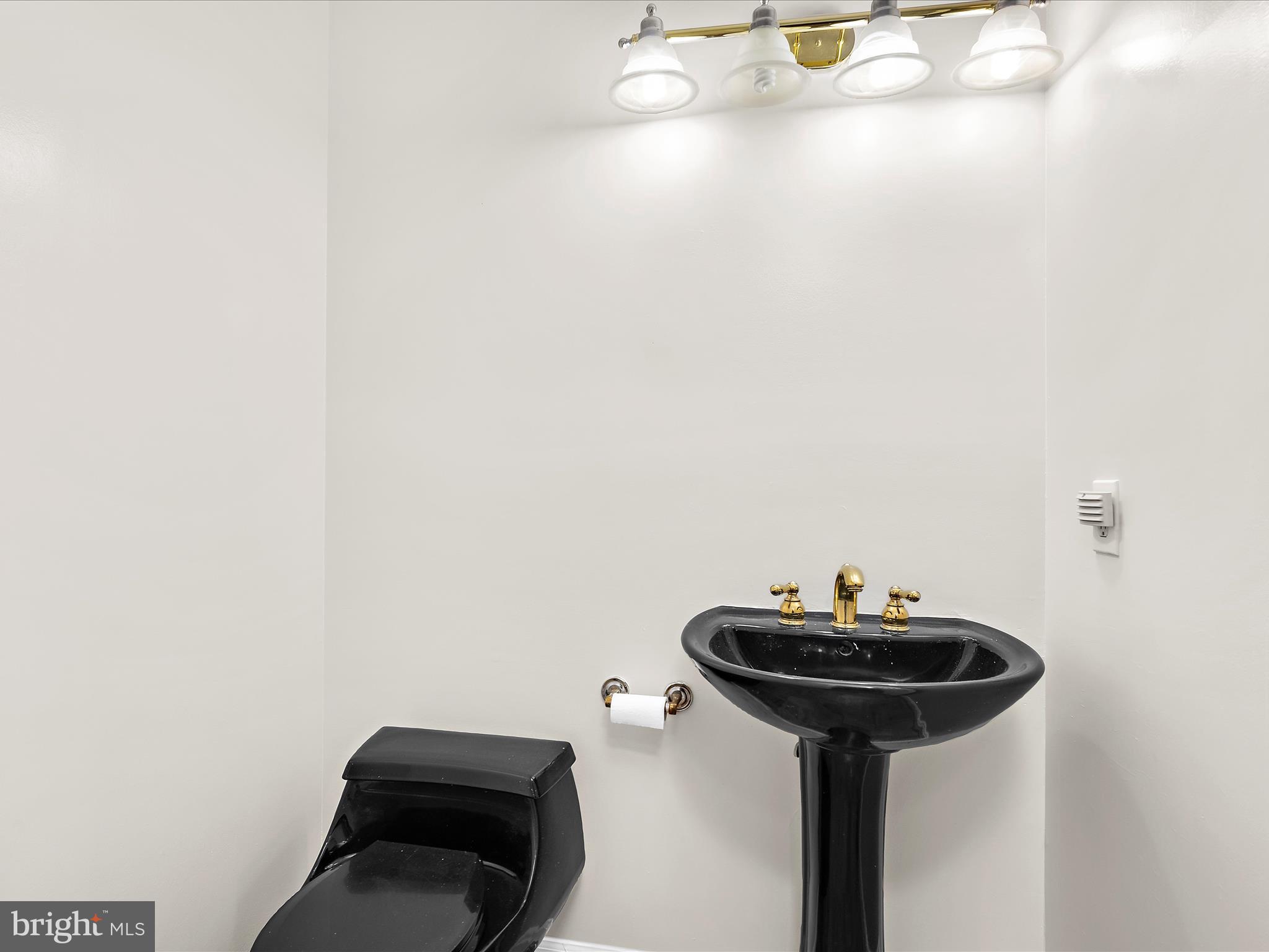 BROADVIEW/GREENS AT SMITH - Residential