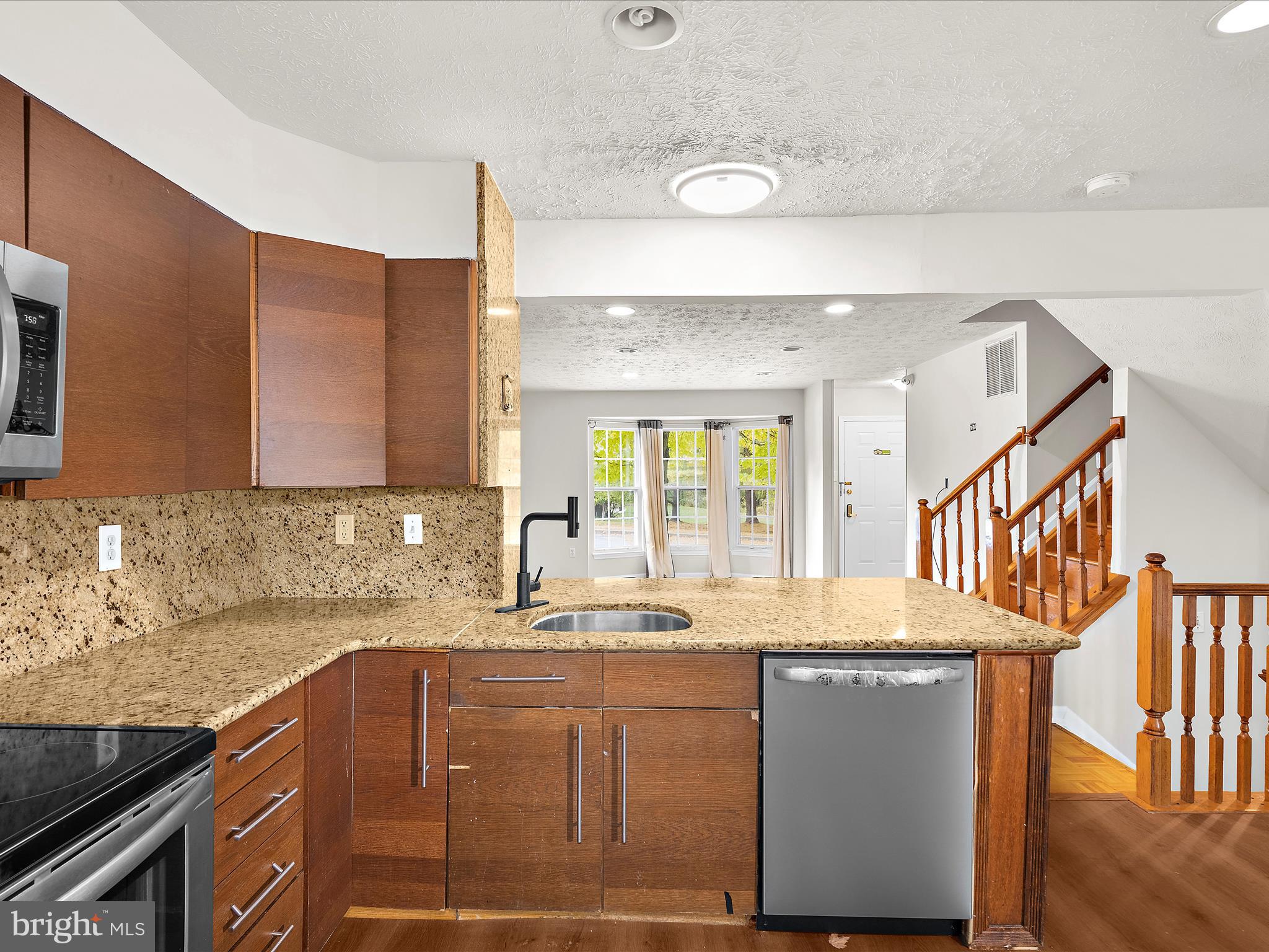 BROADVIEW/GREENS AT SMITH - Residential