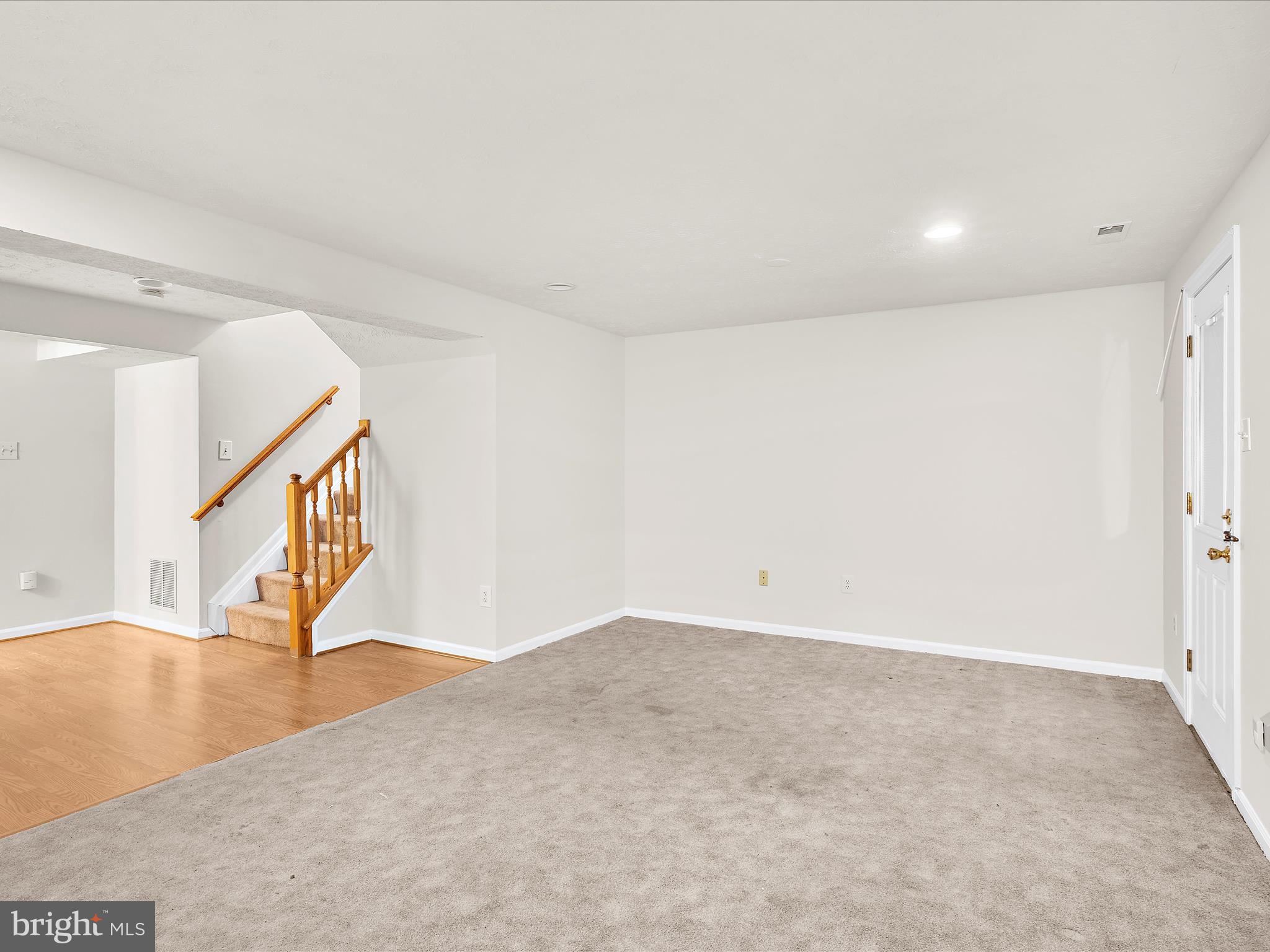 BROADVIEW/GREENS AT SMITH - Residential