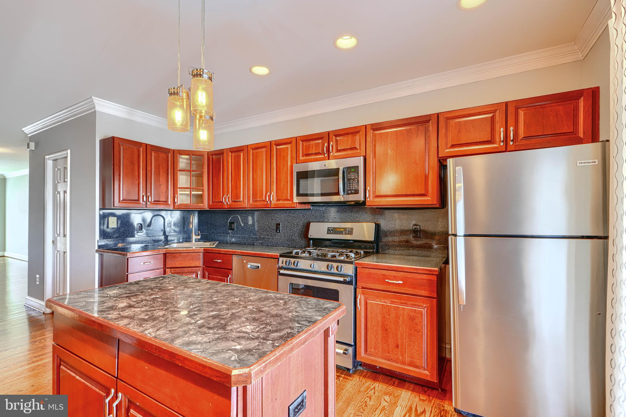 CANTON - Residential