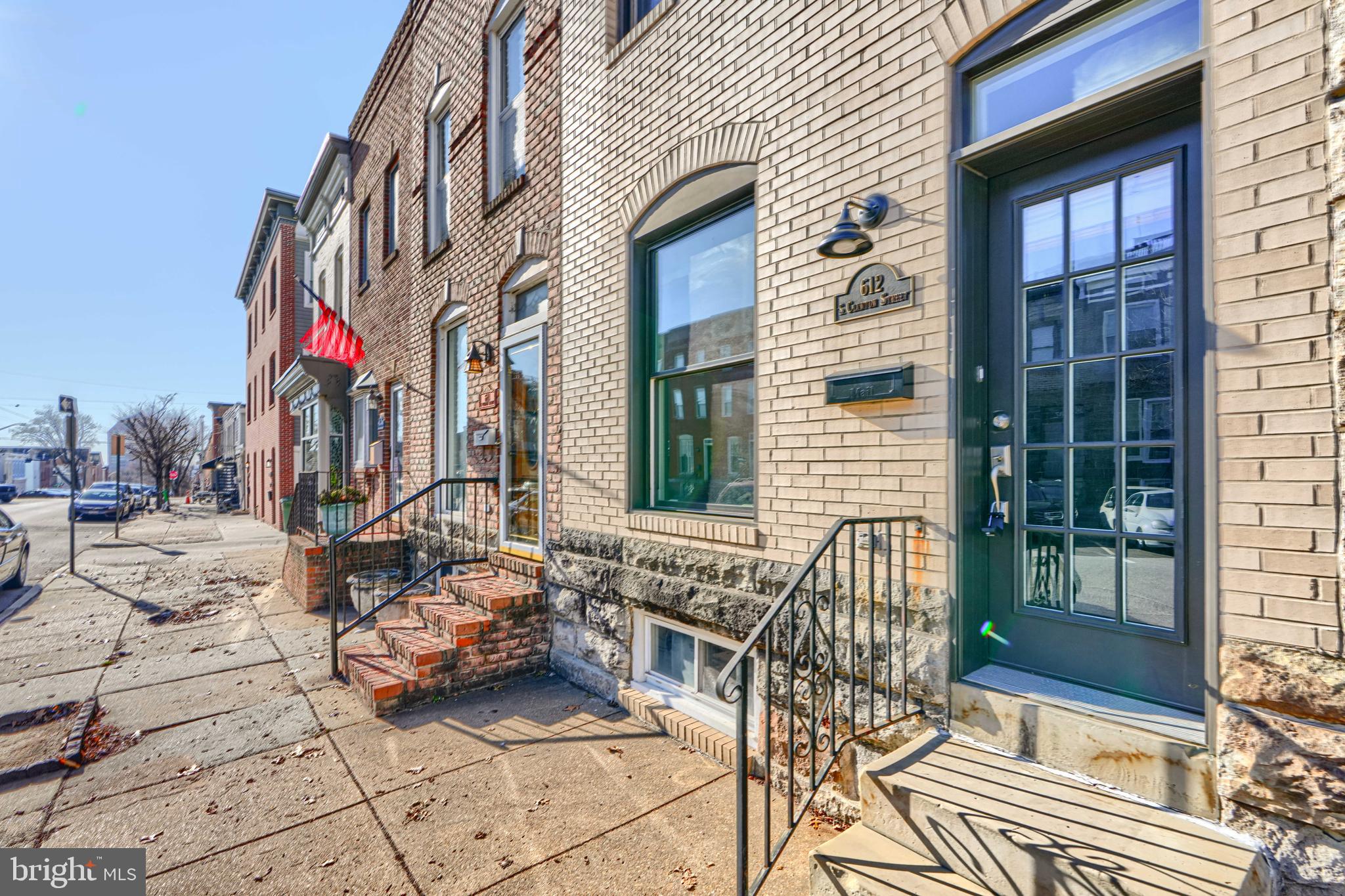 612 S CLINTON STREET S