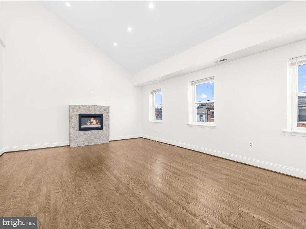 FEDERAL HILL HISTORIC DISTRICT - Residential Lease