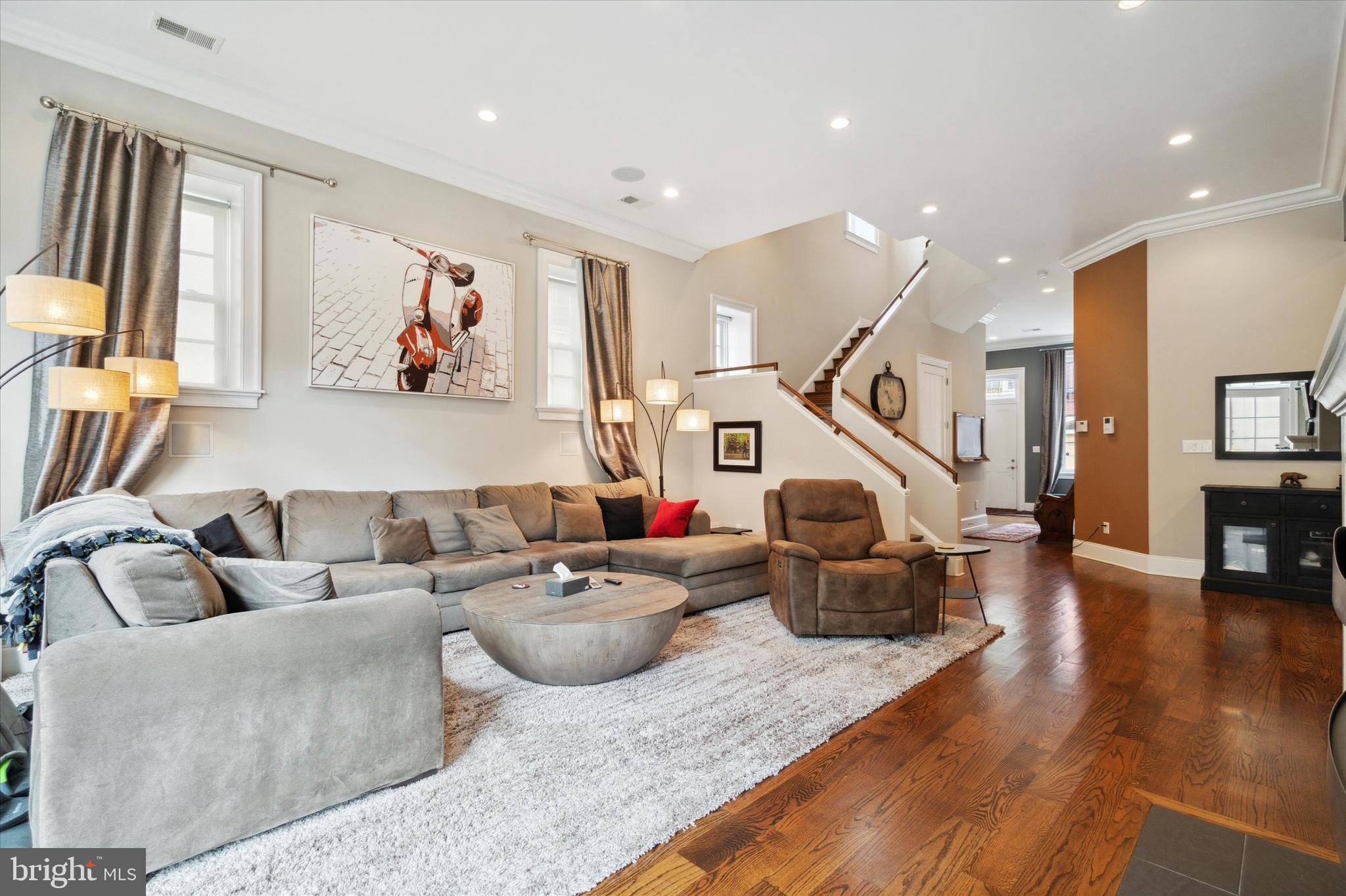 ART MUSEUM AREA - Residential