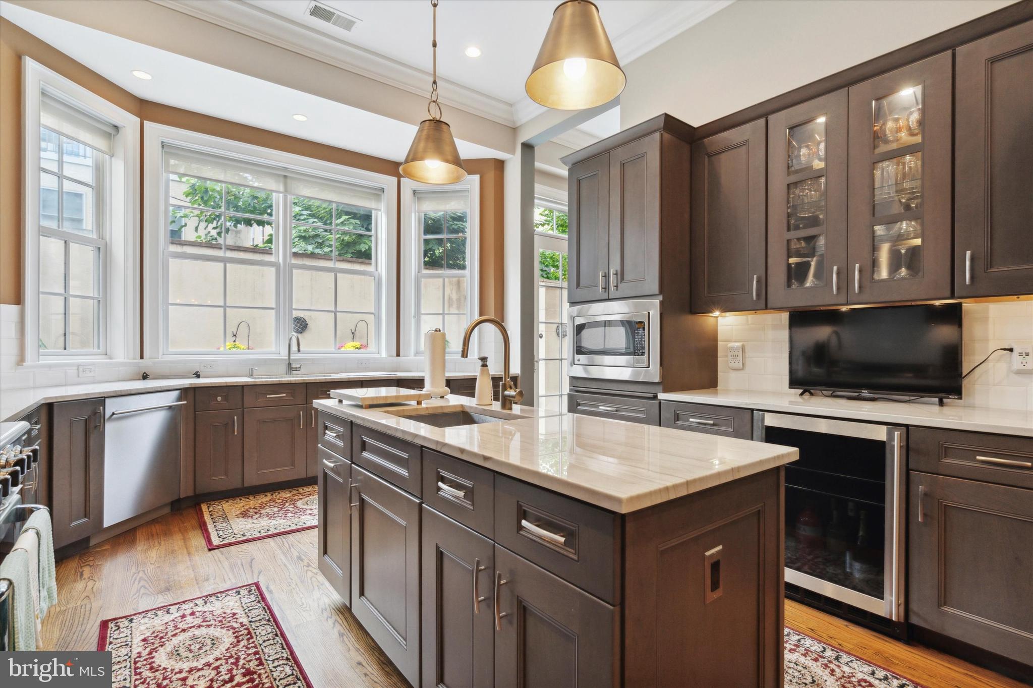 ART MUSEUM AREA - Residential