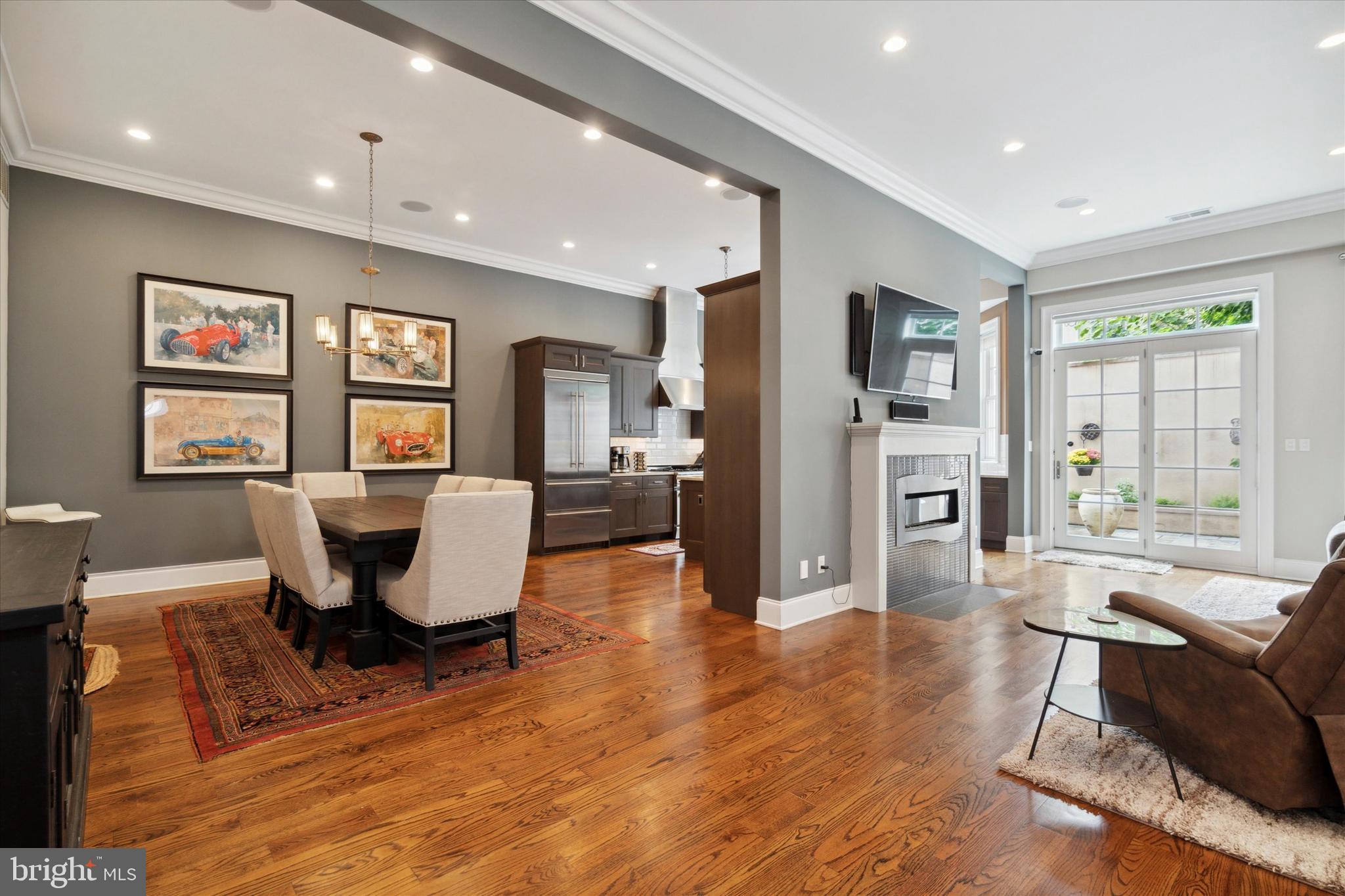 ART MUSEUM AREA - Residential