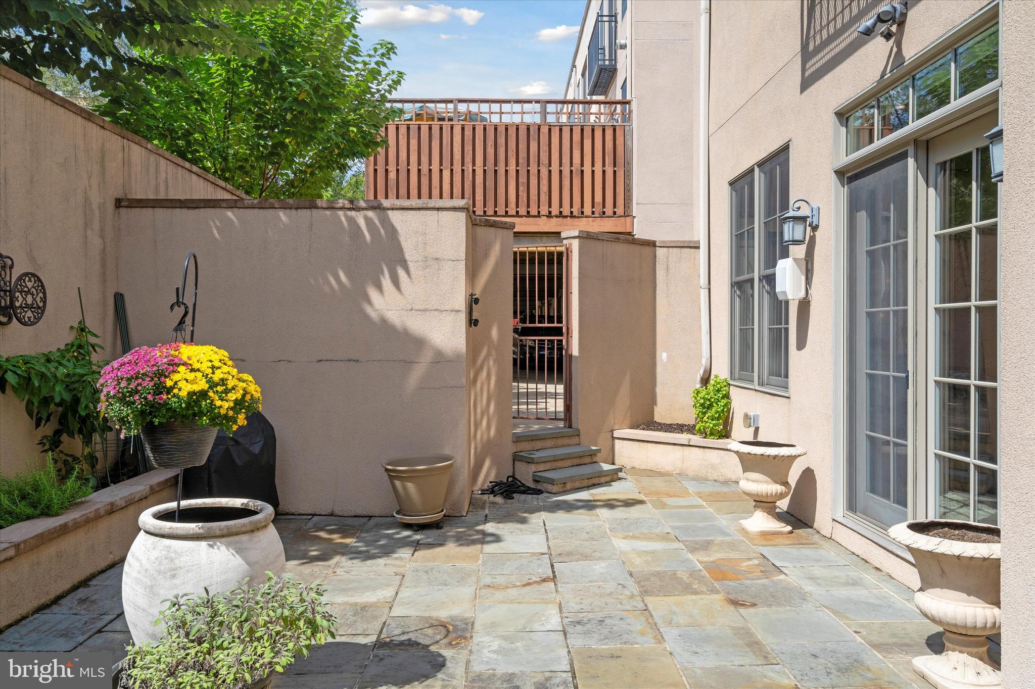 ART MUSEUM AREA - Residential