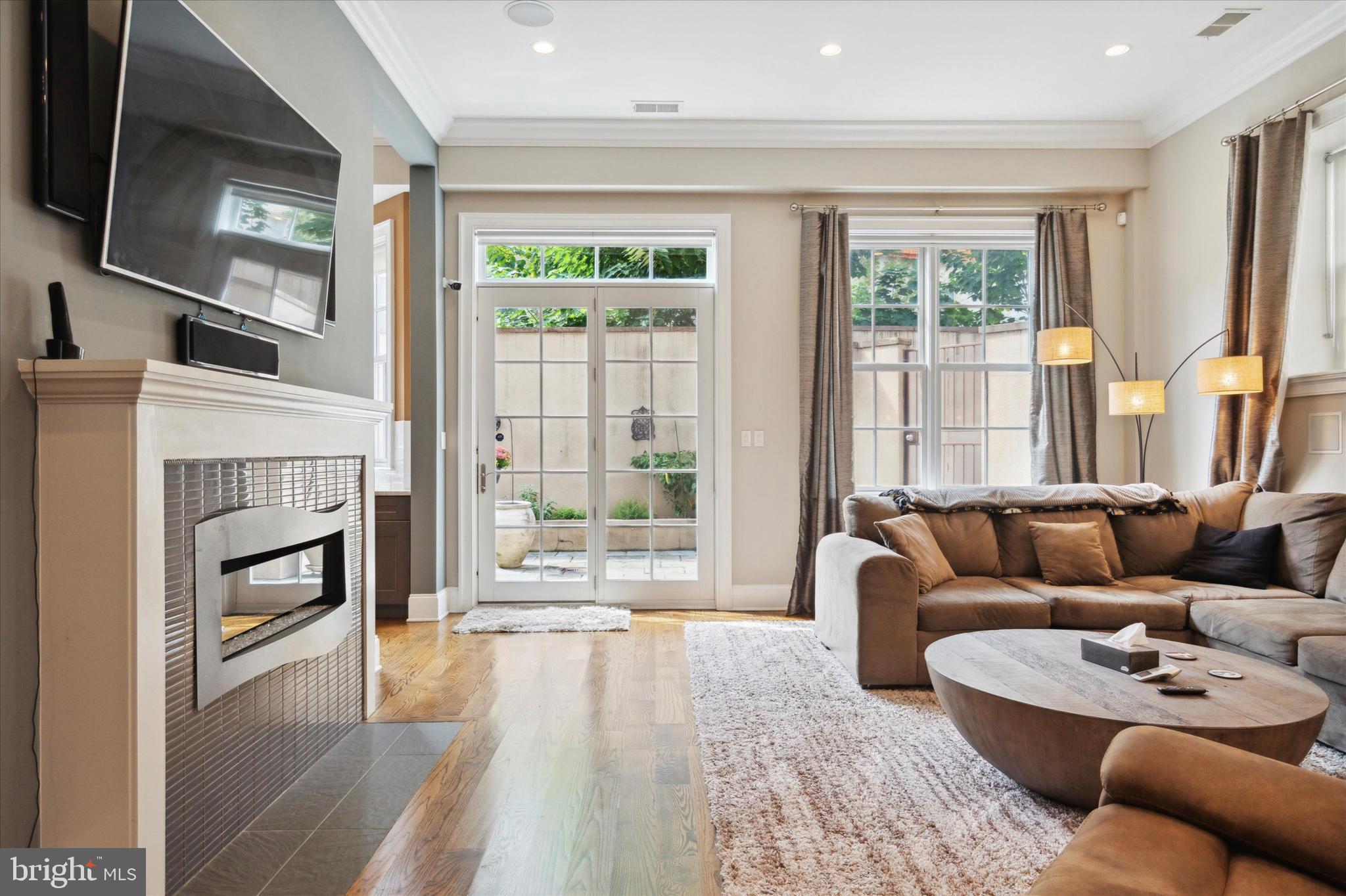 ART MUSEUM AREA - Residential