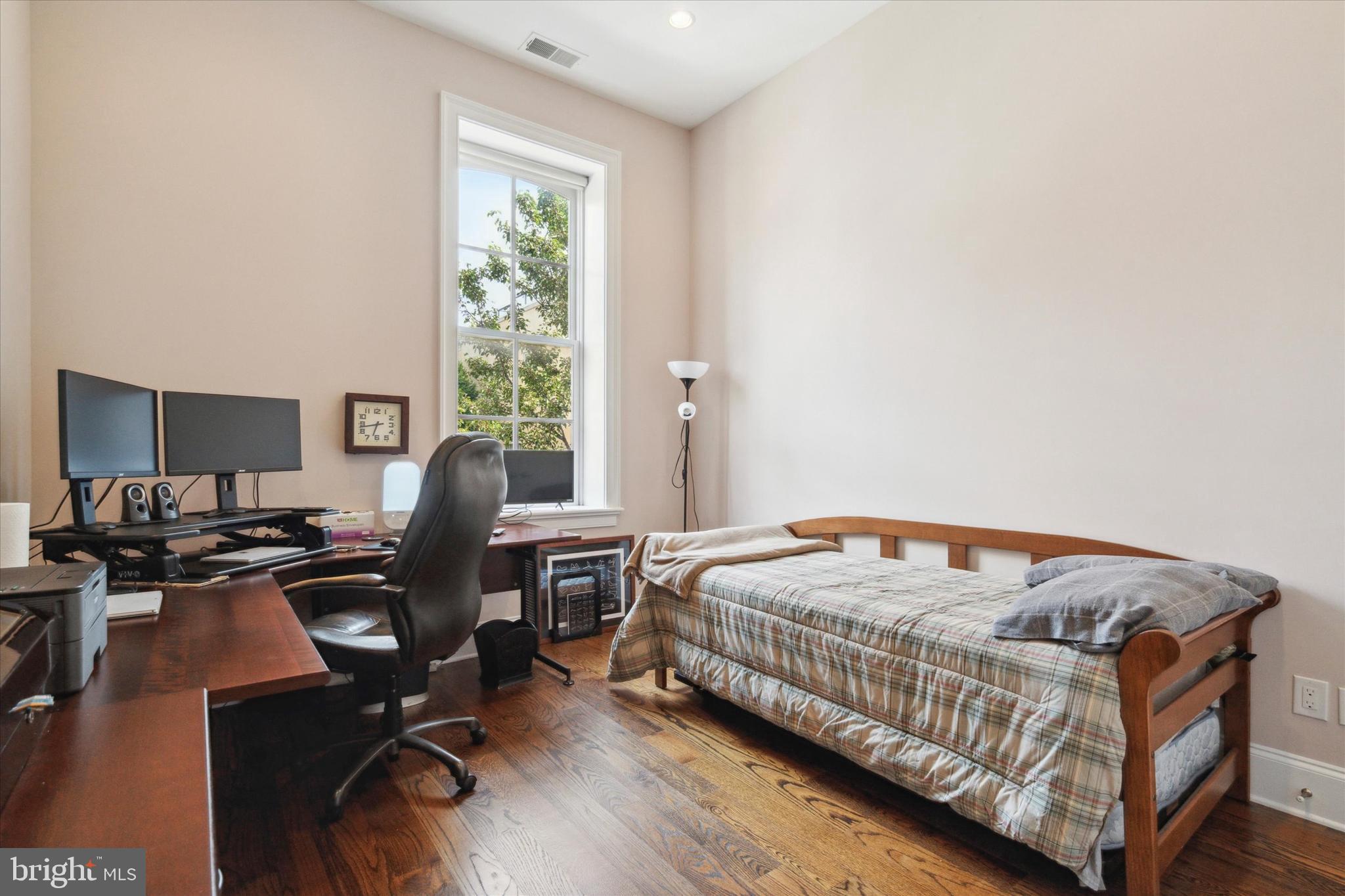 ART MUSEUM AREA - Residential