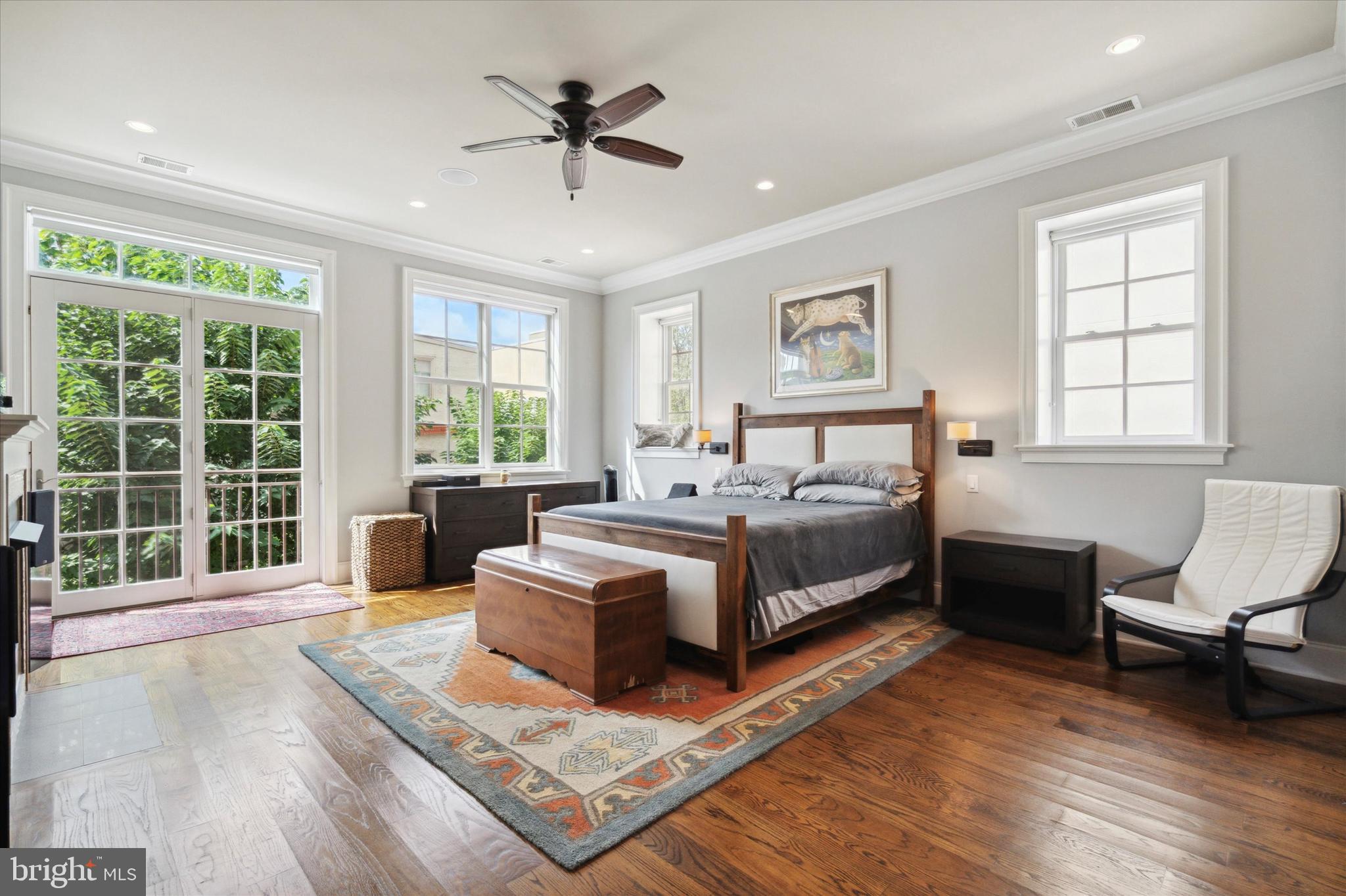 ART MUSEUM AREA - Residential