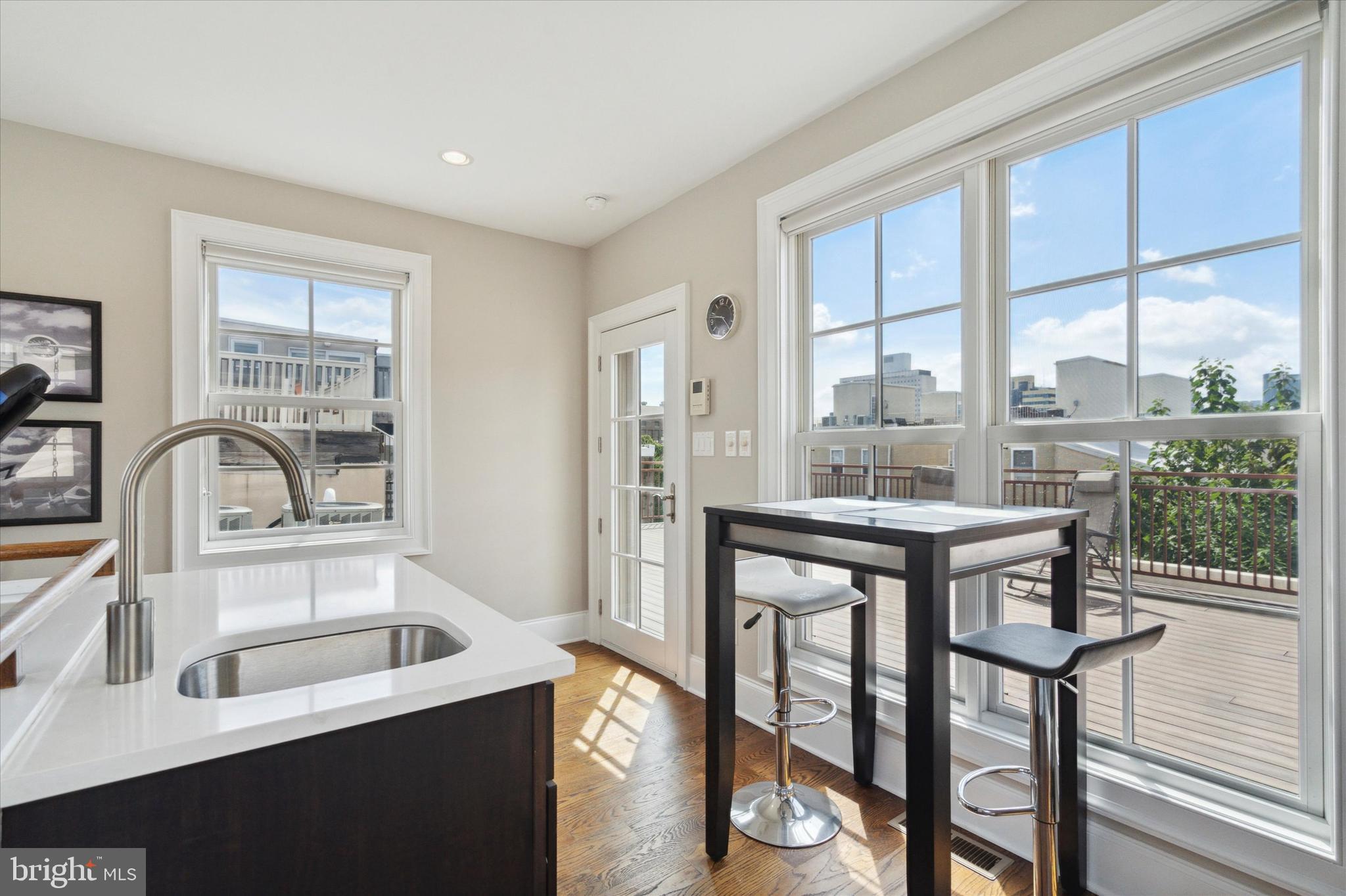 ART MUSEUM AREA - Residential