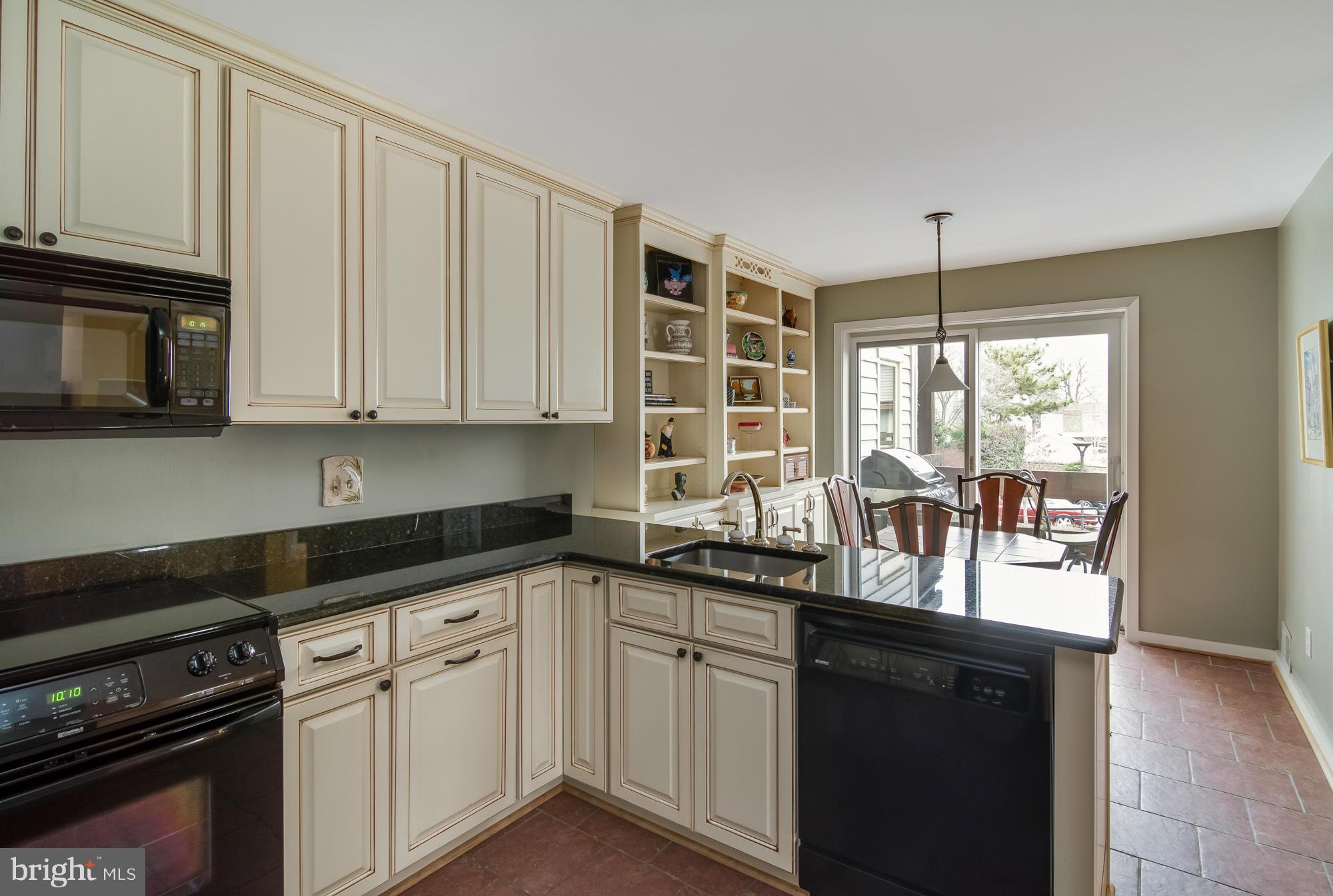 CHESAPEAKE LANDING - Residential