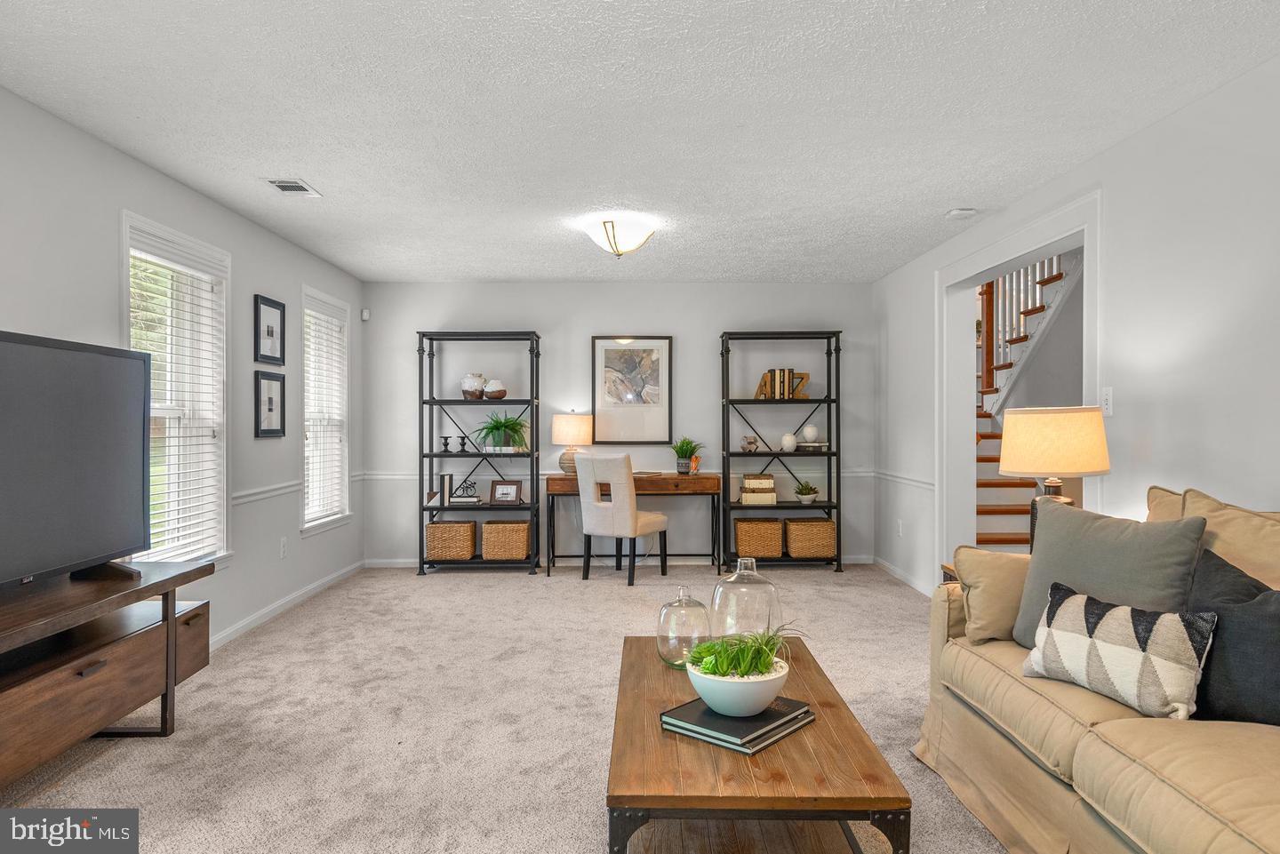 LOCUST HILL - Residential Lease