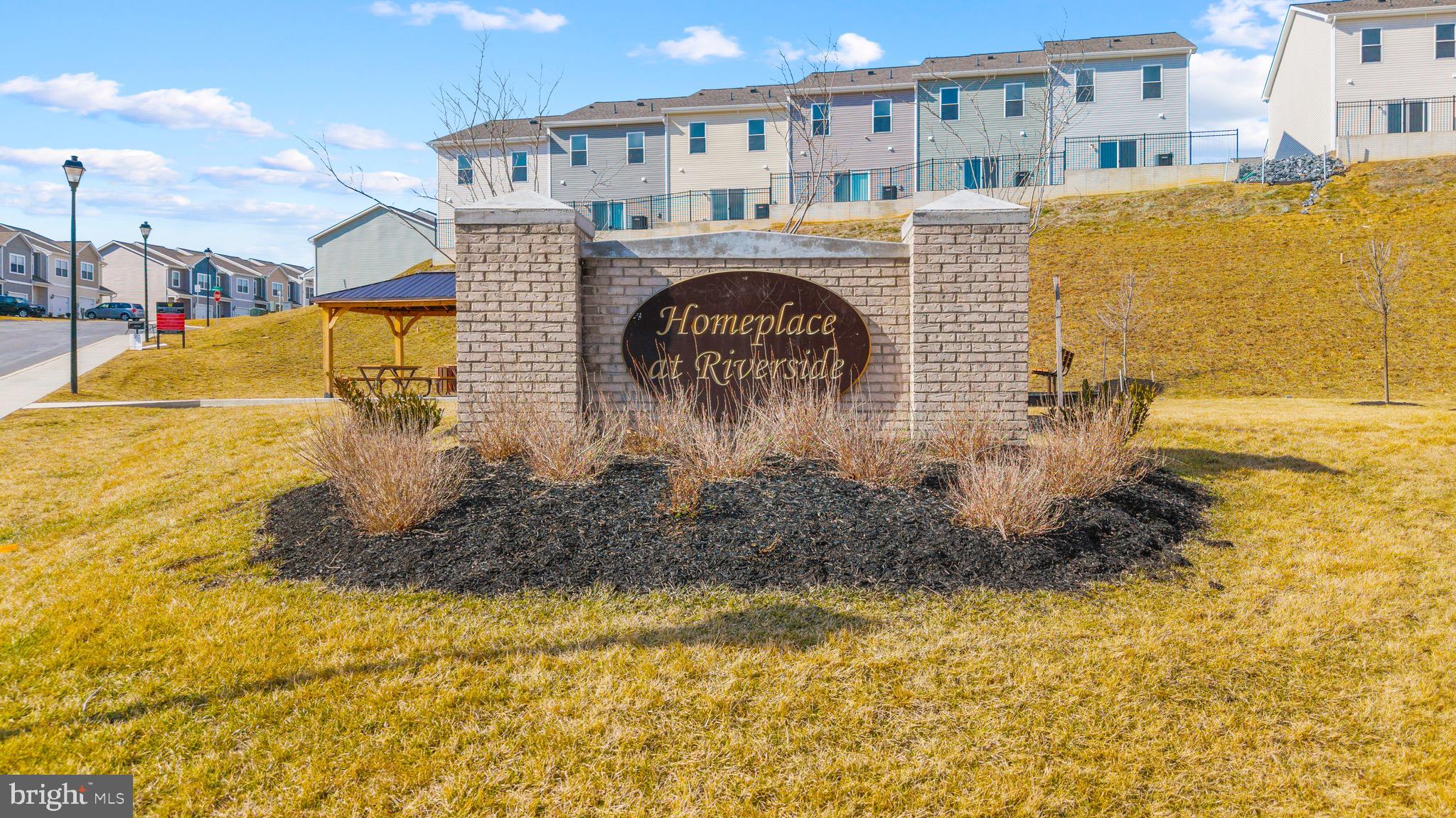 HOMEPLACE AT RIVERSIDE - Residential