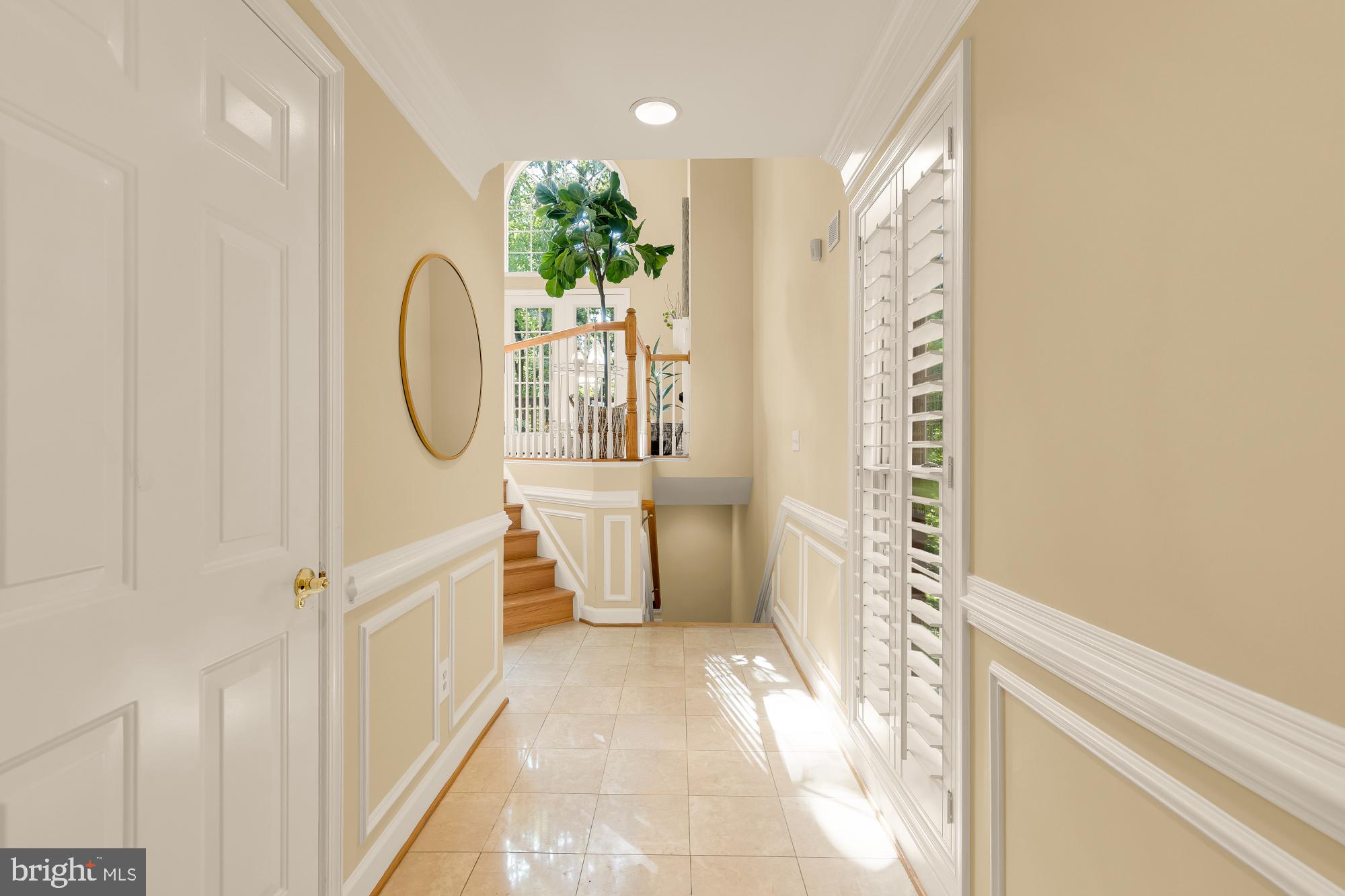 2527 GADSBY PLACE