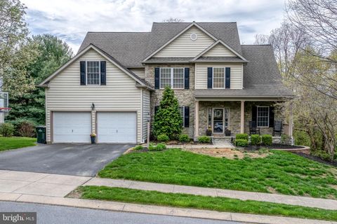 Photo of 512 Bald Eagle Court, LANCASTER, PA 17601 (MLS # PALA2068738)