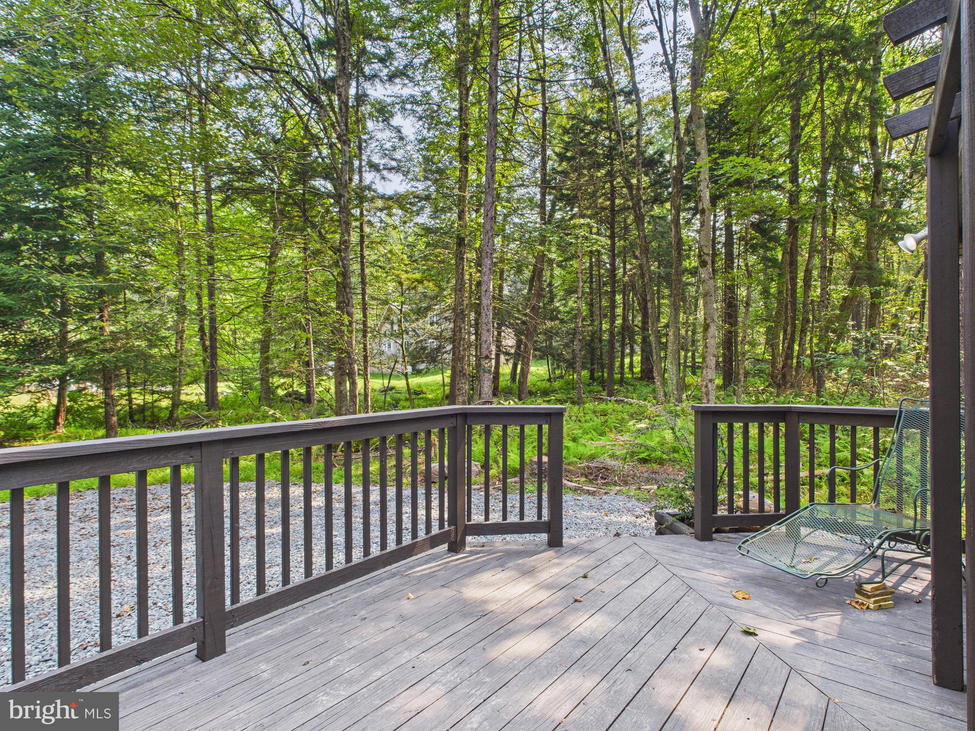 ARROWHEAD LAKE - Residential