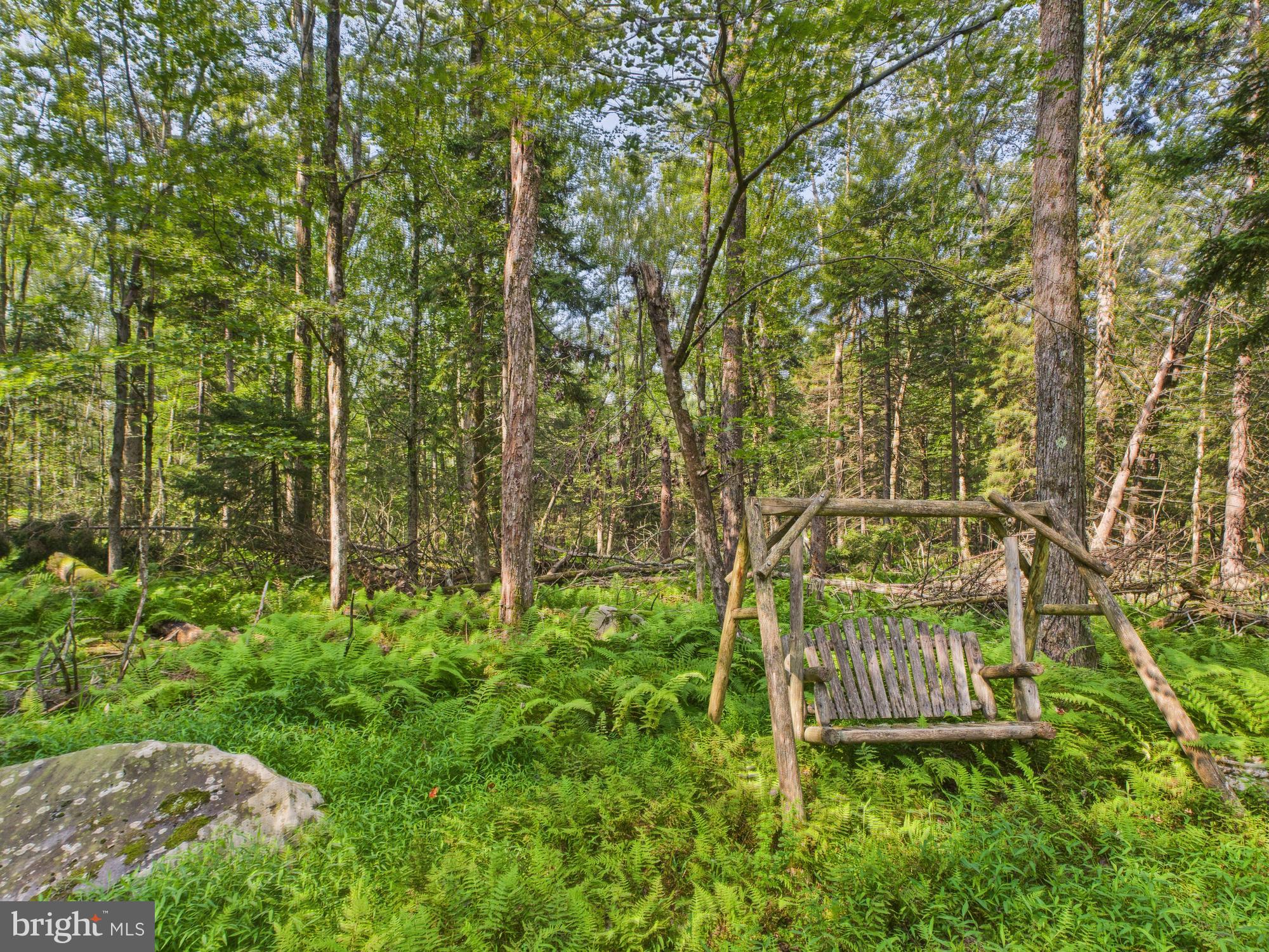 ARROWHEAD LAKE - Residential