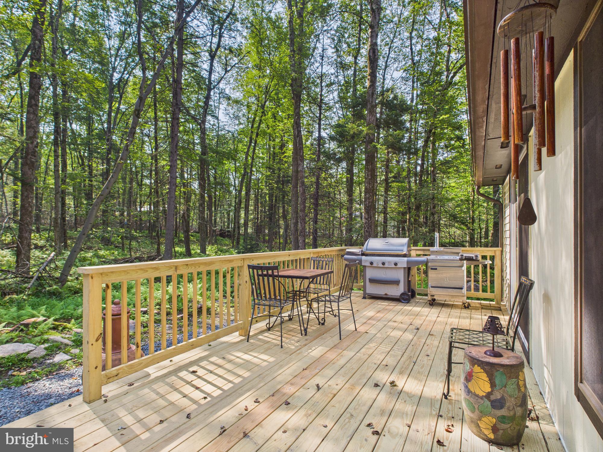 ARROWHEAD LAKE - Residential